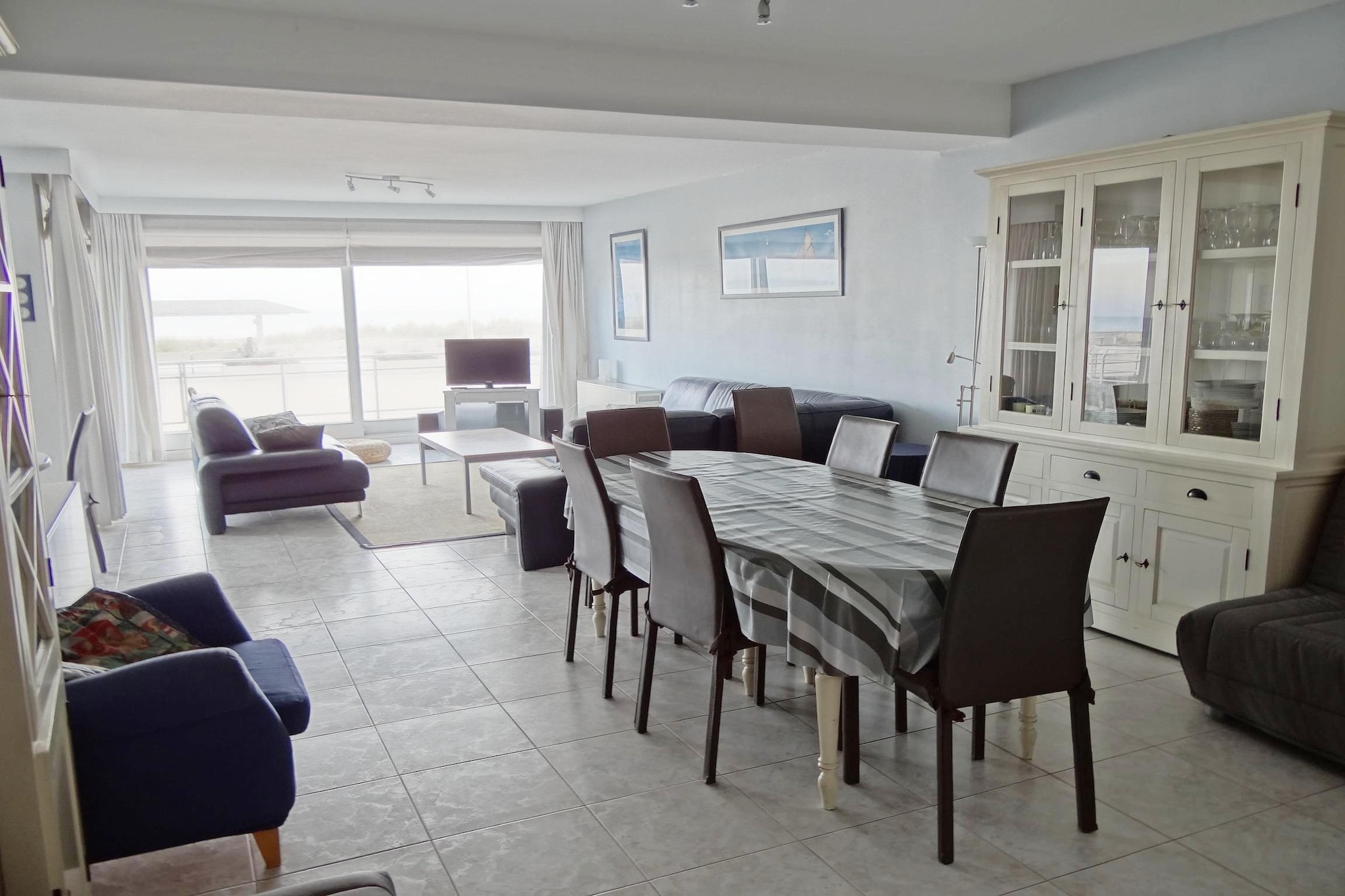 SEASIGHT A 0004-Dining room