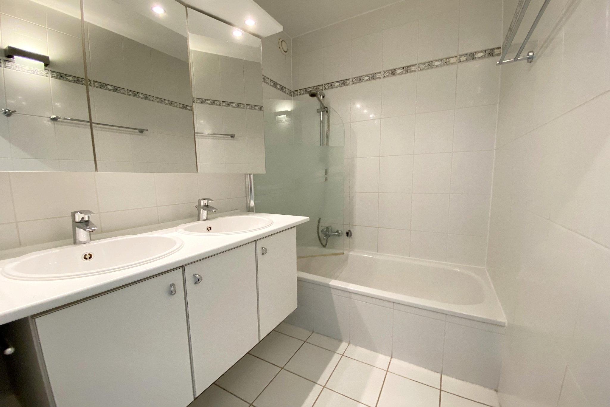 CASINO AB B0502-Badkamer