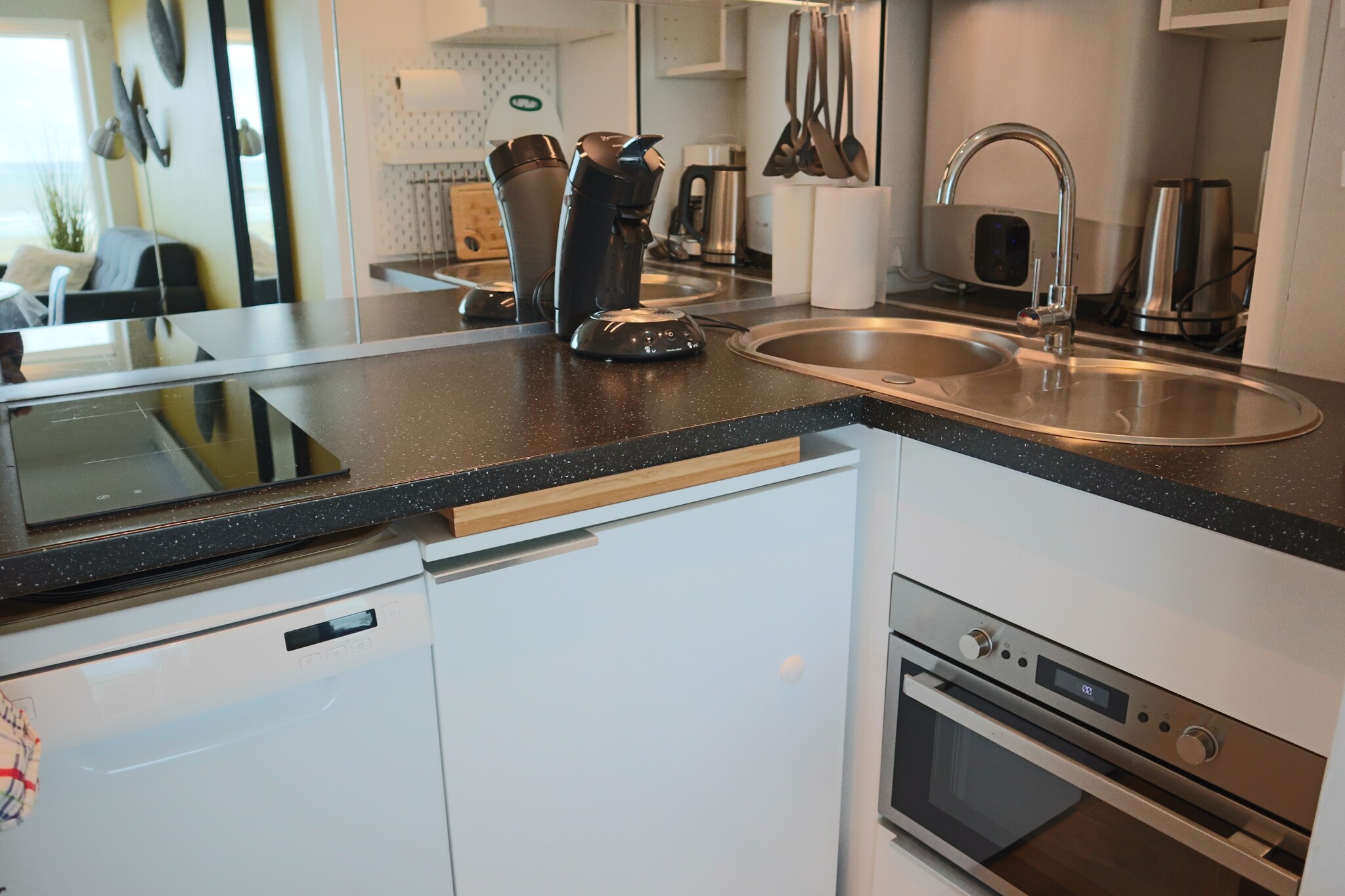 Discover a newly renovated studio in the serene coastal town of Nieuwpoort, offering stunning views of the sea and harbor channelâ€”even from the sleeping area. This charming retreat combines modern comfort with breathtaking vistas, perfect for those seeking tranquility by the sea. Just steps away from sandy beaches, enjoy the convenience of an included outdoor parking space and hassle-free access via a lift. The fully equipped kitchen invites culinary adventures, while the cozy sleeping area ensures restful nights. Unwind with Wi-Fi-enabled entertainment or simply soak in the maritime atmosphere. Nieuwpoortâ€™s vibrant marina, dotted with colorful sailboats and waterfront restaurants, is a must-visit. Explore the scenic countryside on foot or bike, following trails through picturesque villages and lush landscapes. Whether youâ€™re sunbathing, swimming in the North Sea, or savoring coastal charm, Nieuwpoort offers an idyllic escape for unforgettable moments. Book your seaside haven today!
