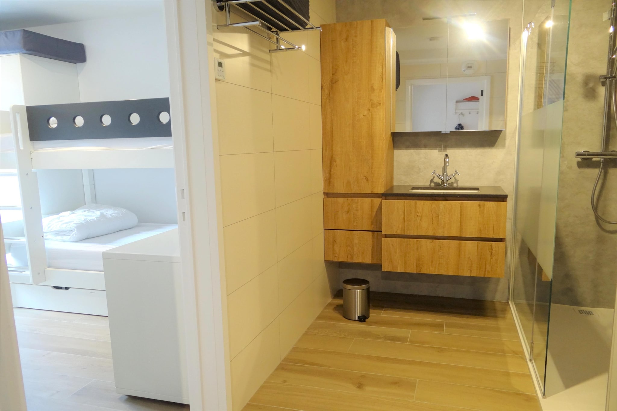 EDWARDS HOUSE 0102PK5 K-Badkamer