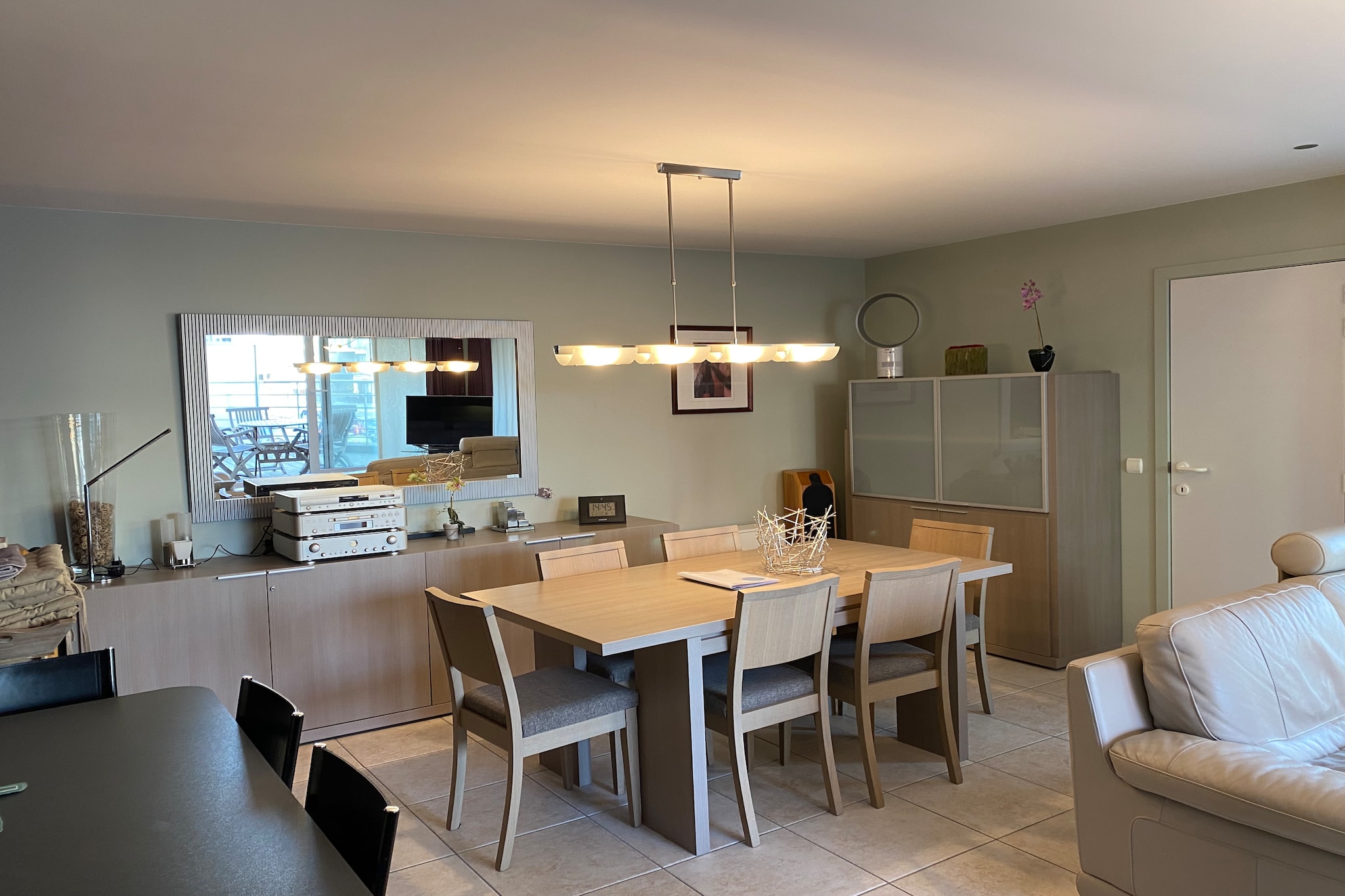 This spacious two-bedroom apartment in Nieuwpoort offers modern comfort and coastal charm. A large sun-soaked terrace provides the perfect place to relax, while cozy bedrooms and a fully equipped kitchen ensure a hassle-free stay. Whether you’re strolling along the sandy beach, exploring the lively town, or enjoying the fresh sea breeze, this stylish apartment is the ideal retreat for a memorable seaside getaway.

Immerse yourself in the vibrant atmosphere of Nieuwpoort’s bustling centre and market, with shops, restaurants, cafés, and cultural attractions just steps away. Within walking distance, Nieuwpoort Beach invites you to sunbathe, swim in the North Sea, or take leisurely walks along the coastline. Visit the marina, where colorful sailboats and yachts create a lively scene, or explore the surrounding countryside by bike or on foot along well-marked trails through charming villages, farmland, and nature reserves.

Back at the apartment, prepare meals in the fully equipped kitchen, enjoy high-speed WiFi and digital TV, and retreat to cozy bedrooms designed for rest. Just steps from the sea, this apartment blends tranquility and convenience for an unforgettable coastal escape.

