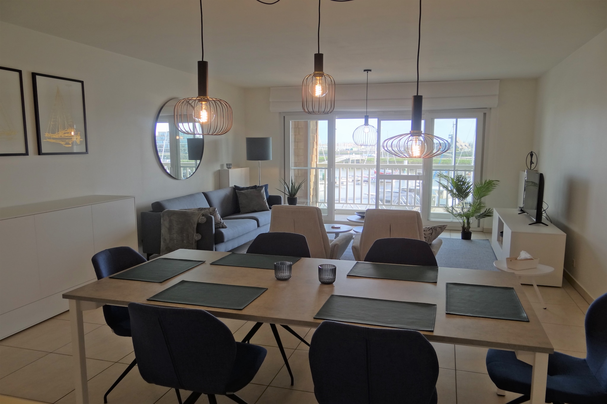 Situated in a prime location along the fairway, this modernly furnished apartment offers the perfect blend of comfort and convenience for an unforgettable coastal stay. With WiFi and digital TV, it ensures a connected and relaxing retreat, while its proximity to Nieuwpoort’s vibrant town center and scenic beach makes it an ideal base for exploration. Whether you're cycling through picturesque trails, strolling along the marina, or unwinding in the lively market square, this apartment provides a serene escape in the heart of Belgium’s stunning seaside landscape.
Channel your inner chef in the fully equipped kitchen using fresh ingredients sourced from the nearby market. Stay connected and entertained with complimentary high-speed WiFi and a state-of-the-art television, providing endless entertainment options for guests of all ages. Retreat to cozy bedrooms, meticulously designed to ensure a restful night's sleep after a day of exploration or relaxation by the sea.
Experience the best of coastal living and urban convenience in this stylish Nieuwpoort apartment. Book your stay now and embark on an unforgettable journey of relaxation, exploration, and discovery.