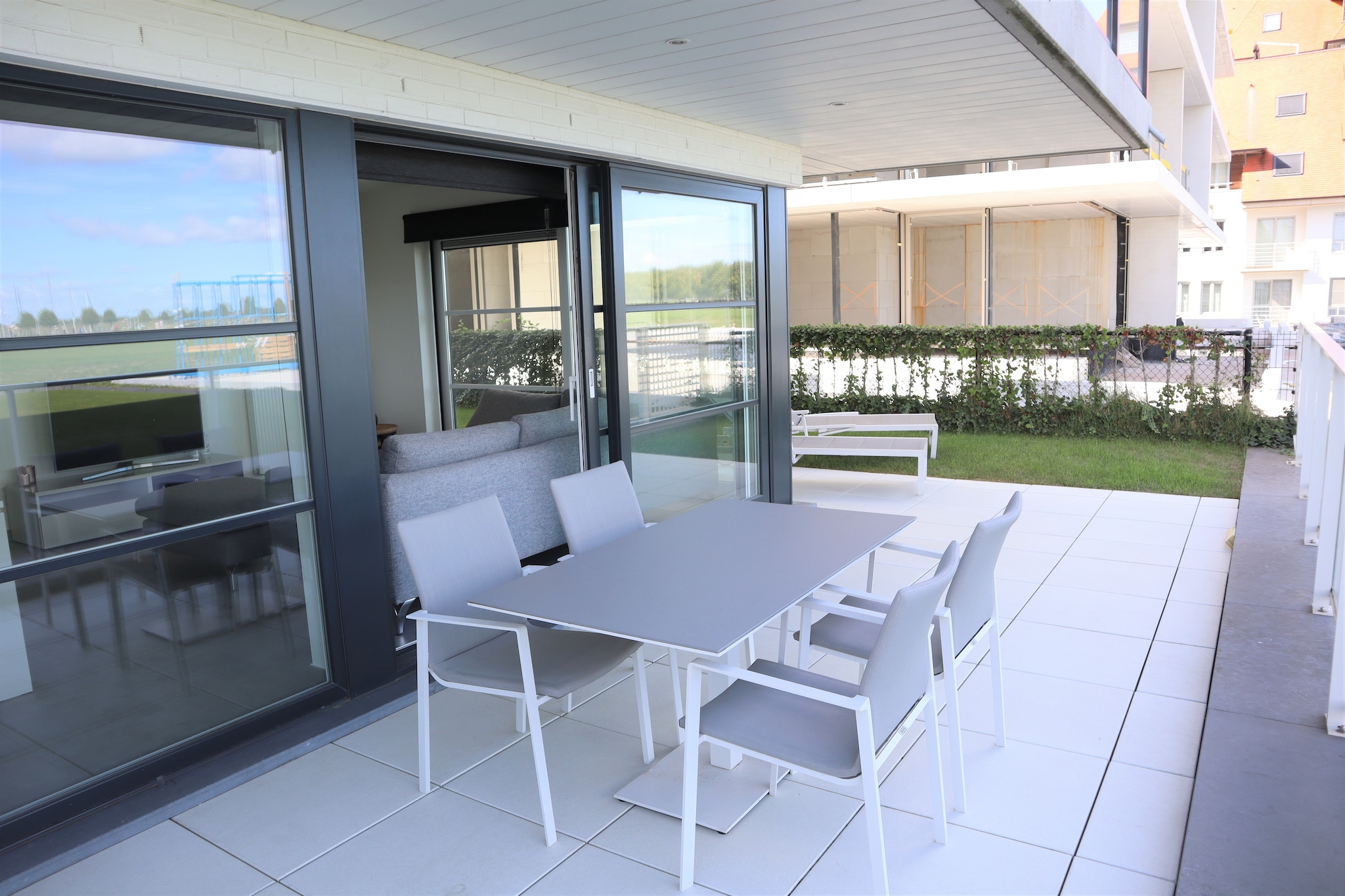 Apartment in Nieuwpoort with Pool Access
