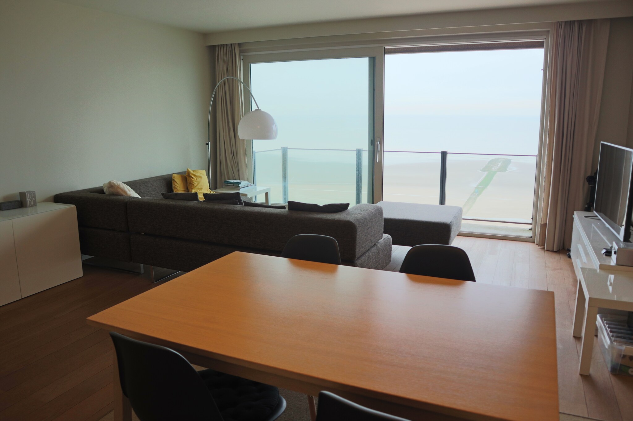 Apartment in Nieuwpoort by the Sea Wall