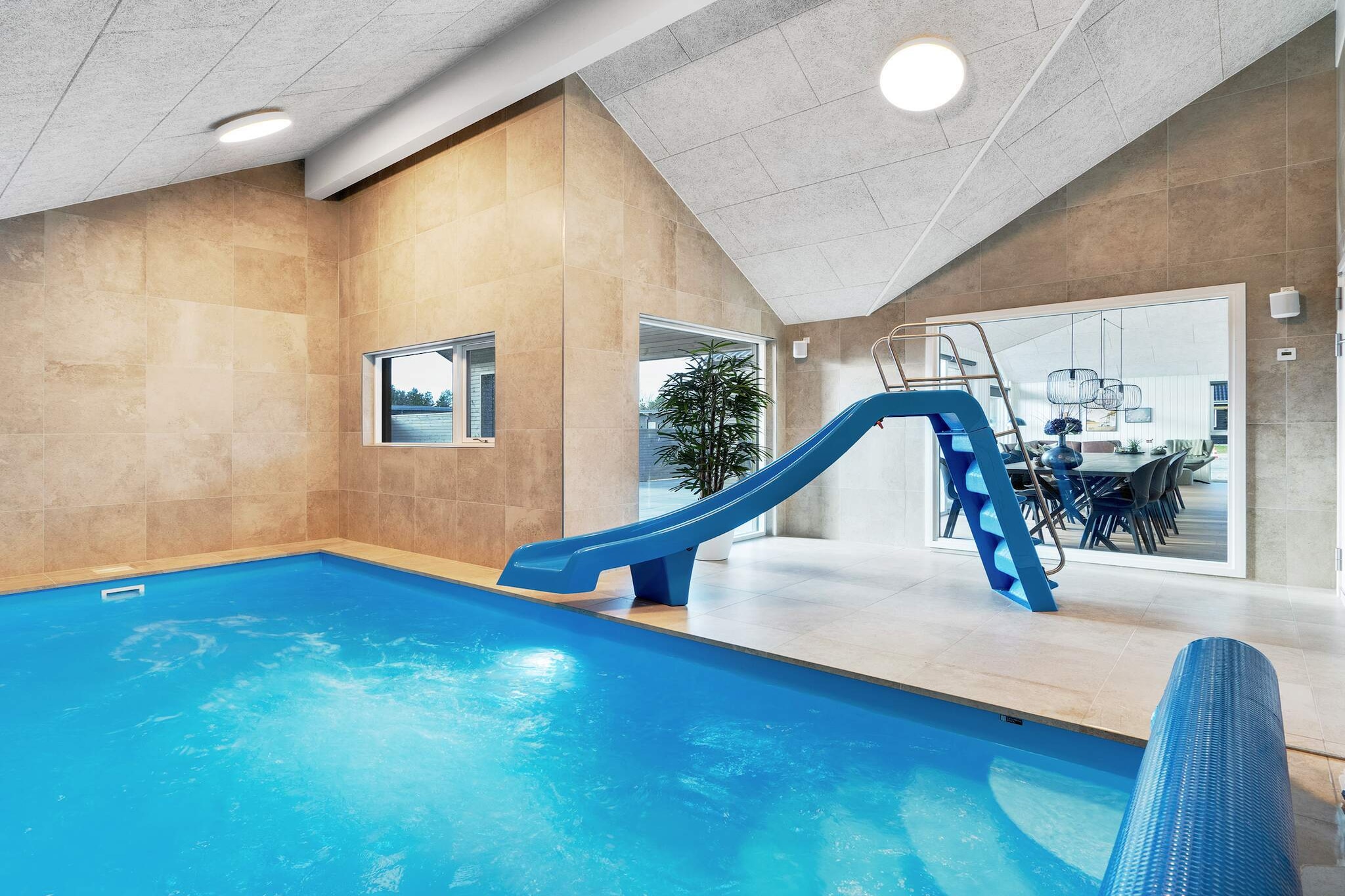 Luxury Retreat by Hasmark - Swimming pool