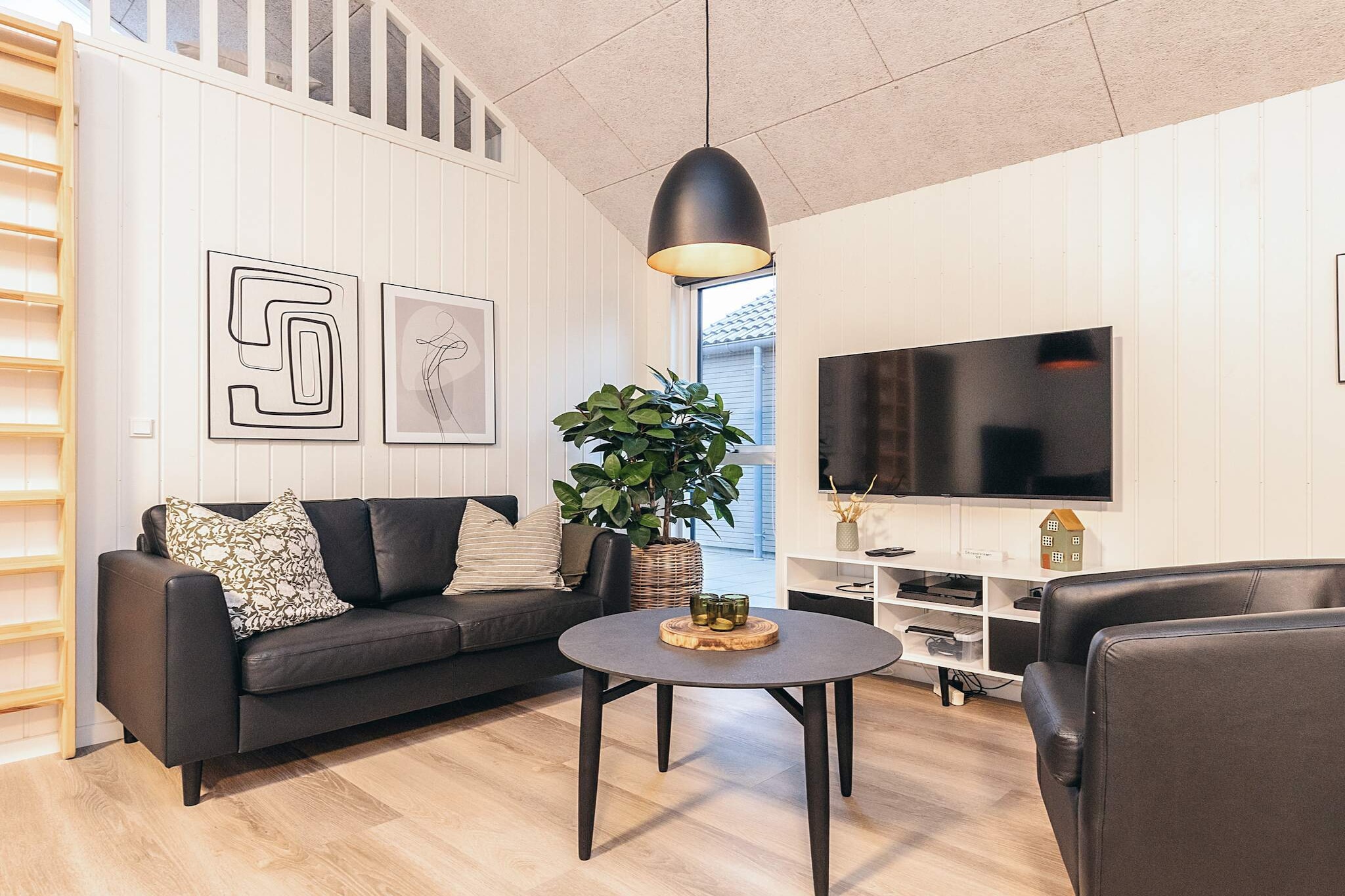 Luxury Retreat by Hasmark - Indoor