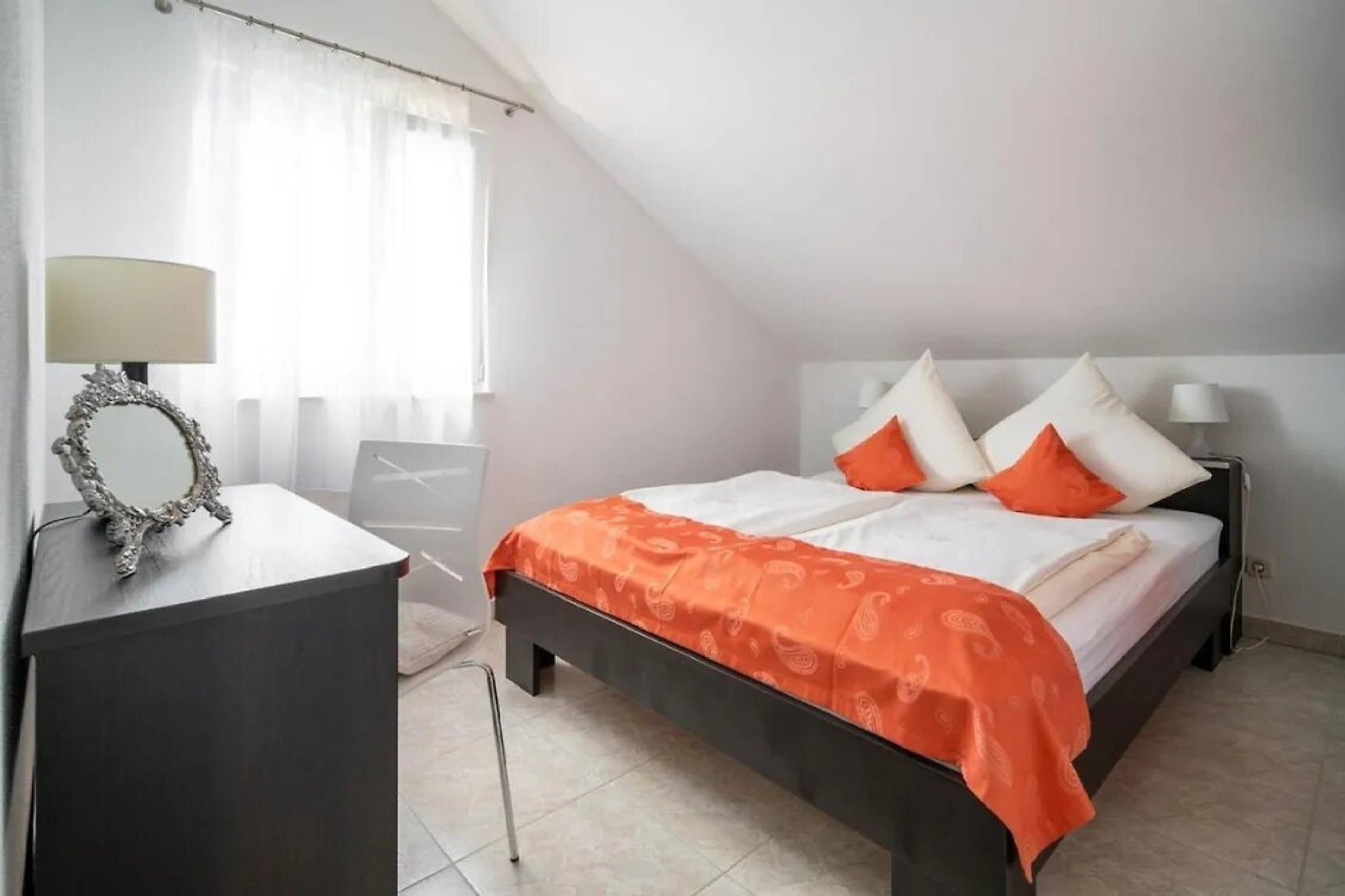 Villa Jelena - Five Bedroom Villa with Swimming pool-Slaapkamer