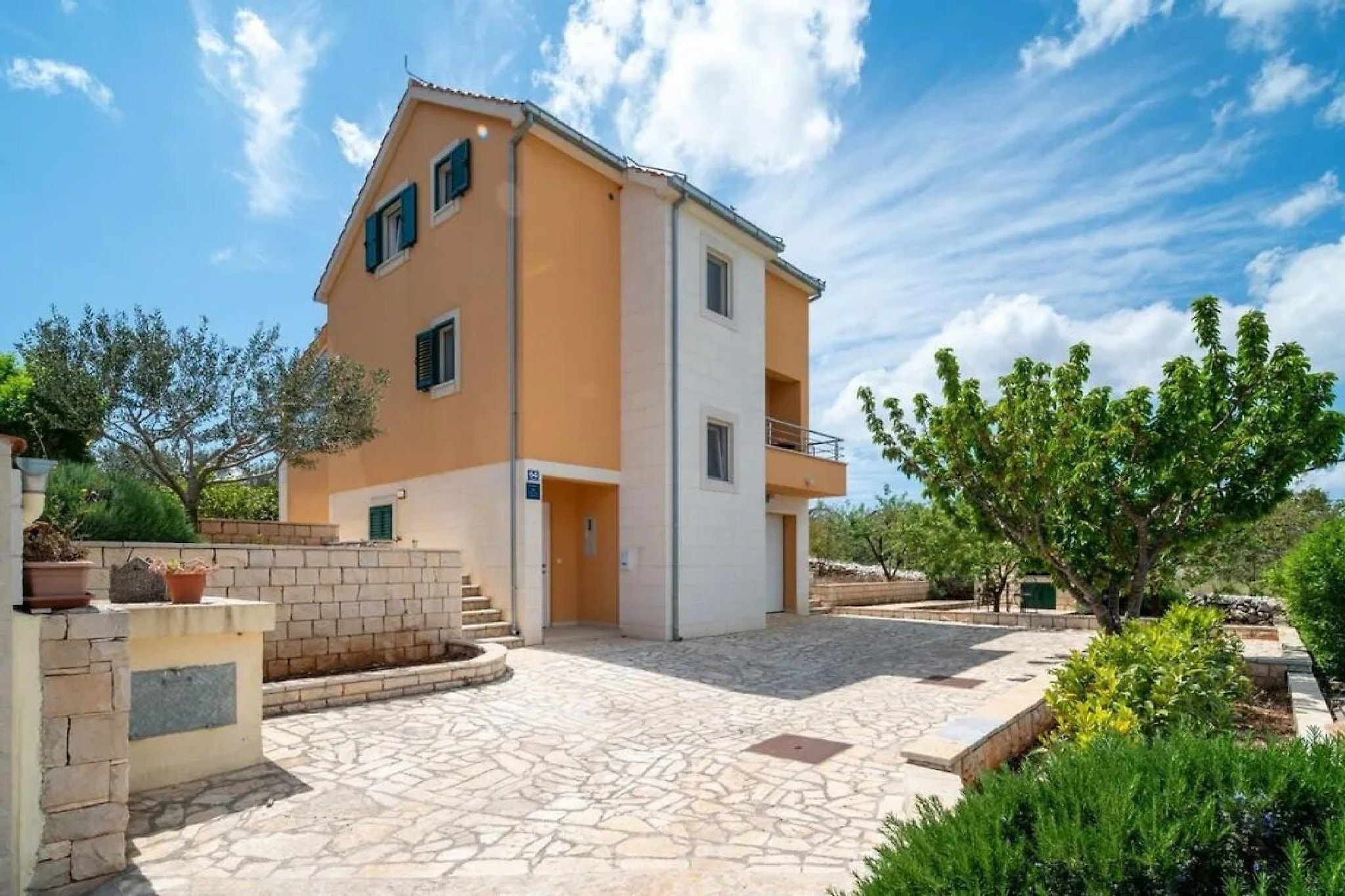 Villa Jelena - Five Bedroom Villa with Swimming pool