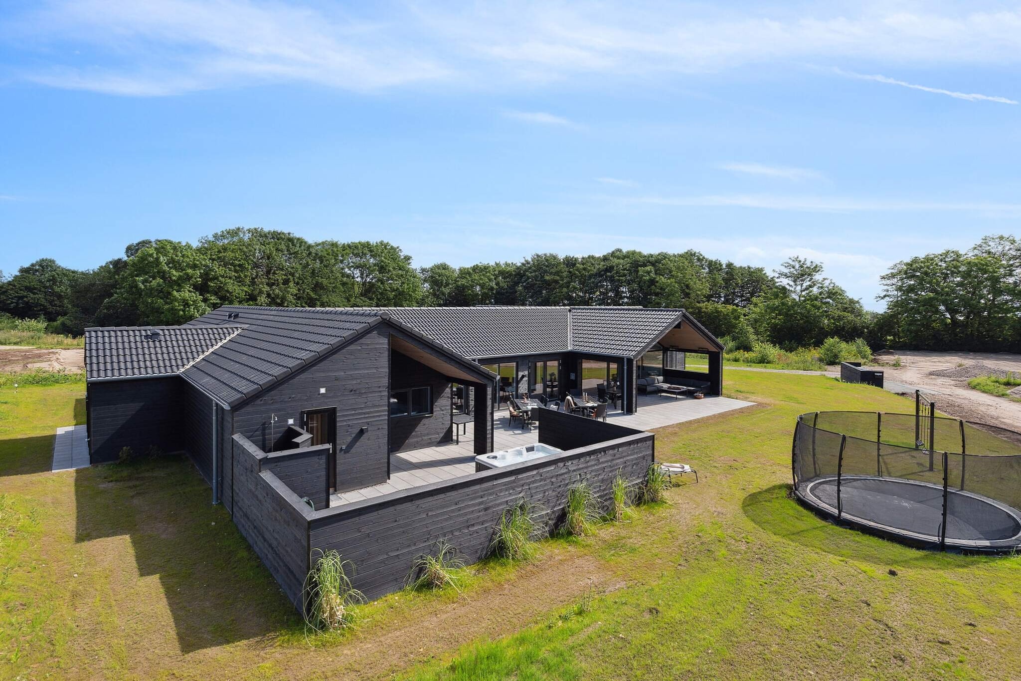 Großzügiges Ferienhaus in Strandnähe - Im Freien
