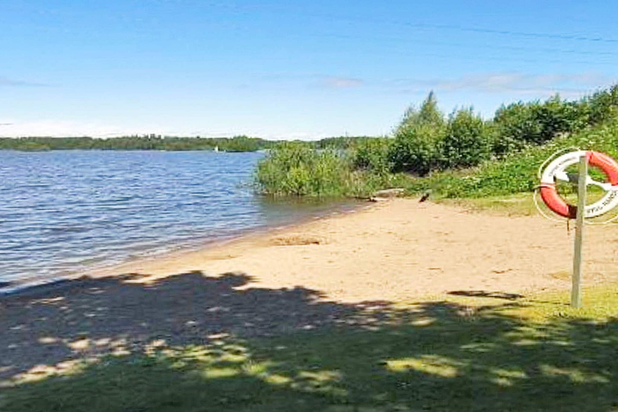 6 Personen Ferienhaus in HÄLLEKIS - Wasserblick