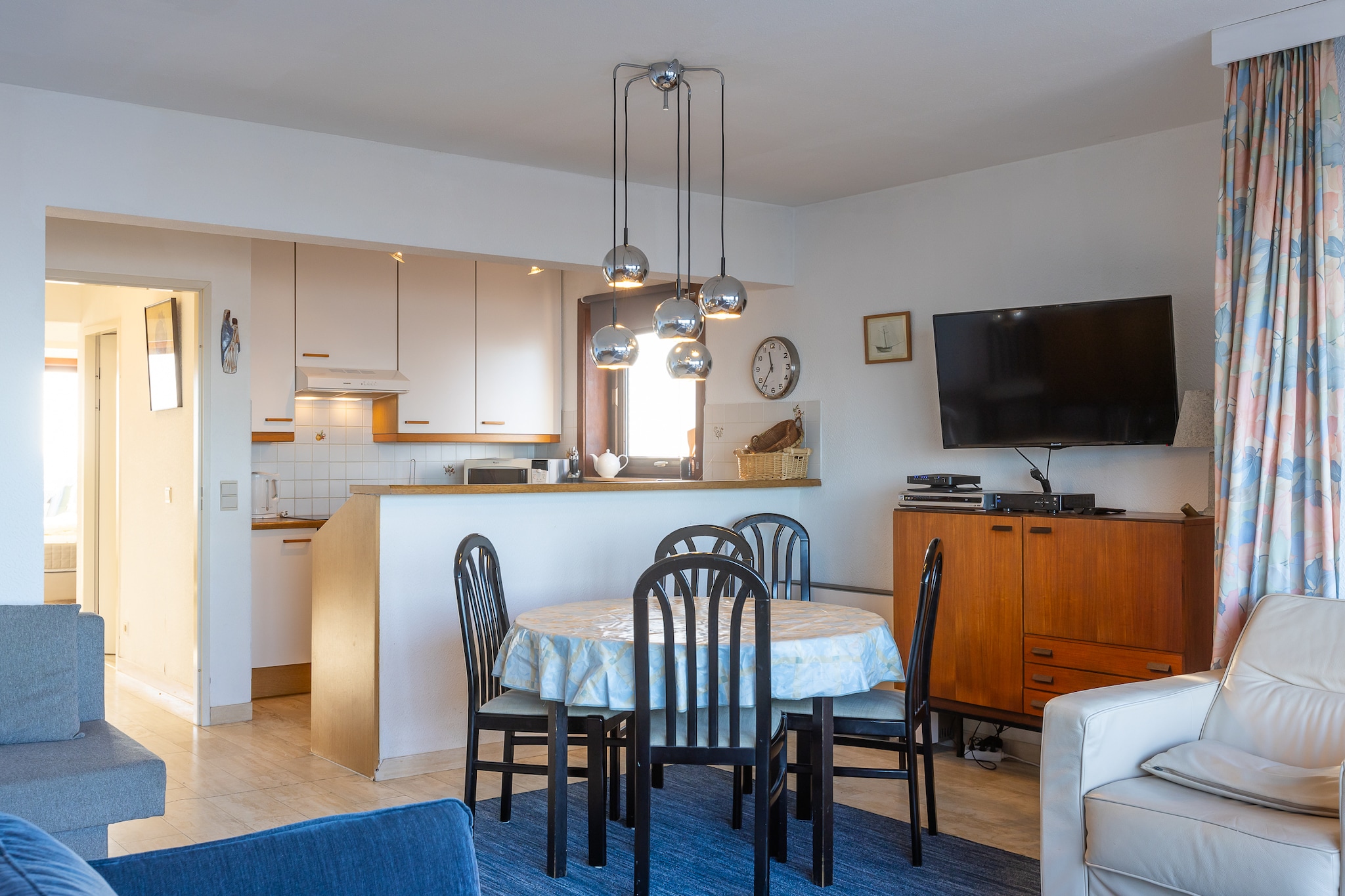 Apartment with parking and panoramic sea view