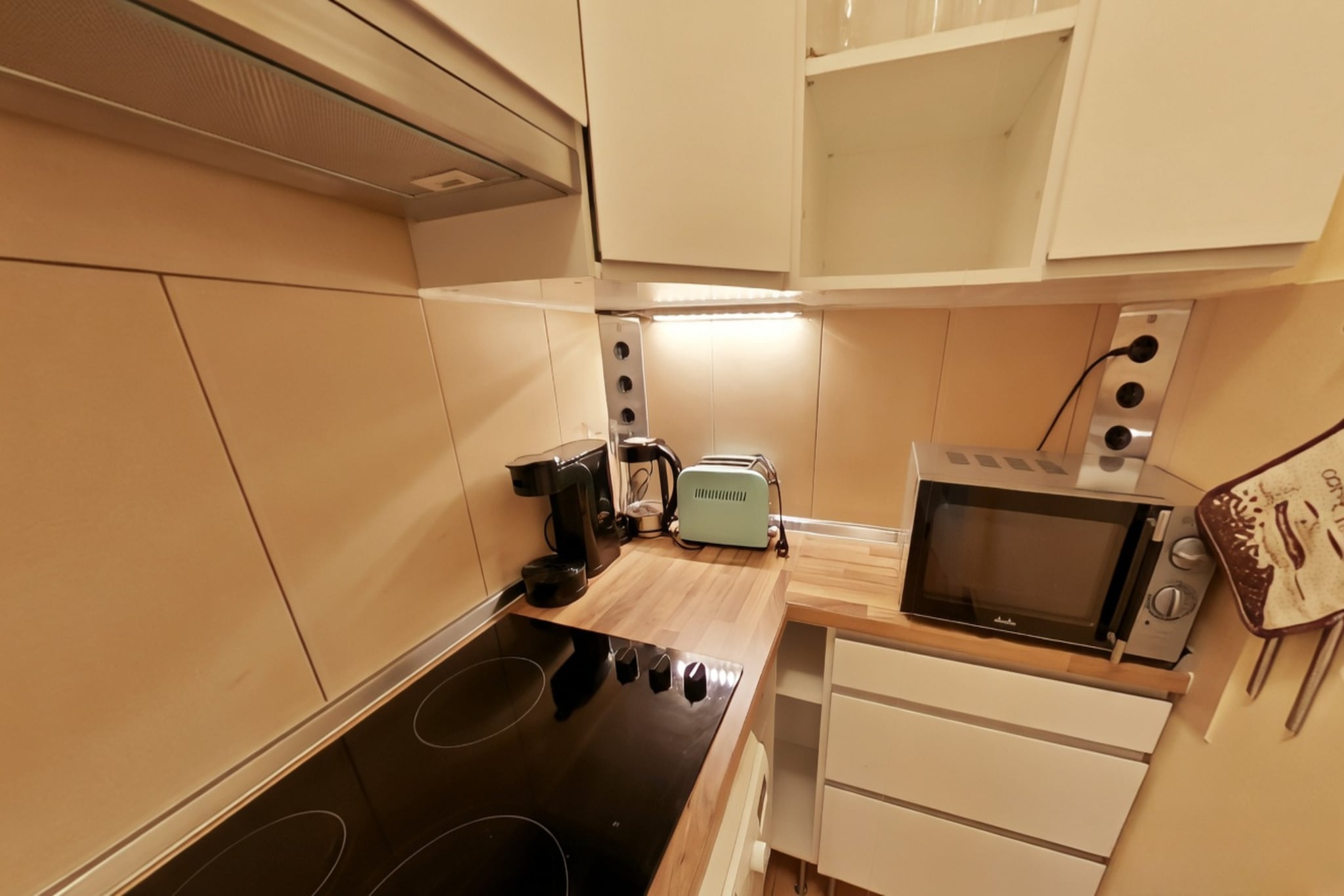 This cozy first-floor apartment in Freyung offers a comfortable stay for couples or small families. It features a bedroom with one bathroom, a living/sleeping area with a single sofa bed and fold-away double bed, and a well-equipped kitchen with microwave, coffee machine, and toaster. A private balcony adds outdoor charm, while shared amenities like an indoor pool, sauna, and garden make it ideal for relaxation.

Guests benefit from thoughtful extras including a cot, high chair, toys, and play equipment. The building includes a lift, table tennis, swing set, and a charging post for electric cars. Paid access to a washing machine and tumble dryer adds convenience, and private parking ensures easy arrival. 

Nearby, visit the Baumwipfelpfad Bayerischer Wald, a treetop walk offering stunning forest views, or explore the glass artistry at Bergglashütte Weinfurtner. Families will love the interactive exhibits at Jagd Land Fluss Museum, while nature lovers can hike the Lusen Mountain. For dining, try Zum Goldenen Steig for Italian fare, Danibauer for rustic Bavarian dishes, or Die Perle Tirols for Austrian specialties.