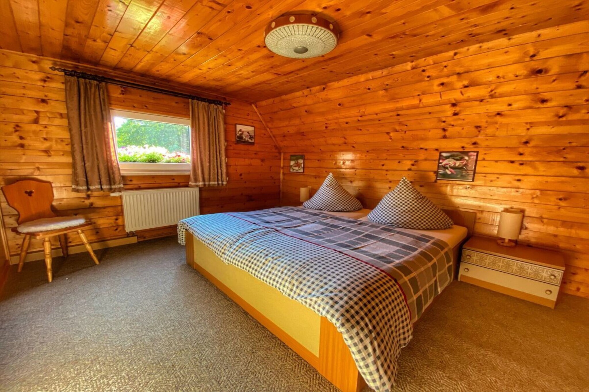 Ground floor: (hallway, Living room(single sofa bed, TV, radio, CD player), Kitchen(dining table, hob, electric kettle, toaster, coffee machine, oven, microwave, dishwasher, fridge), bedroom(single bed), bedroom(single bed), bedroom(double bed), bathroom(shower, washbasin, hairdryer, Towels incl.), toilet, storage)\n\nterrace, garden furniture, parking, parasol