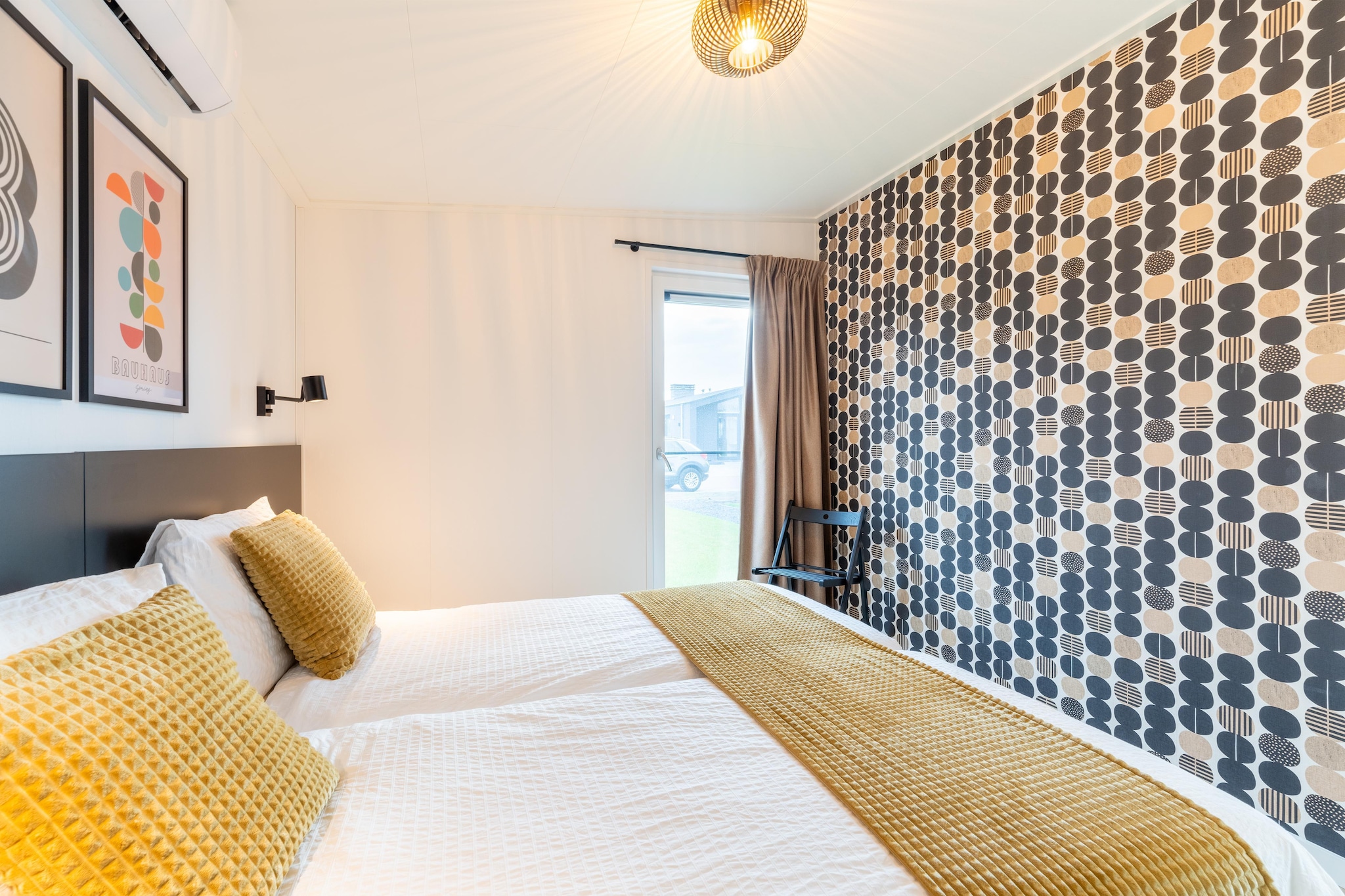 Holiday home in 't Groene Hart on the water