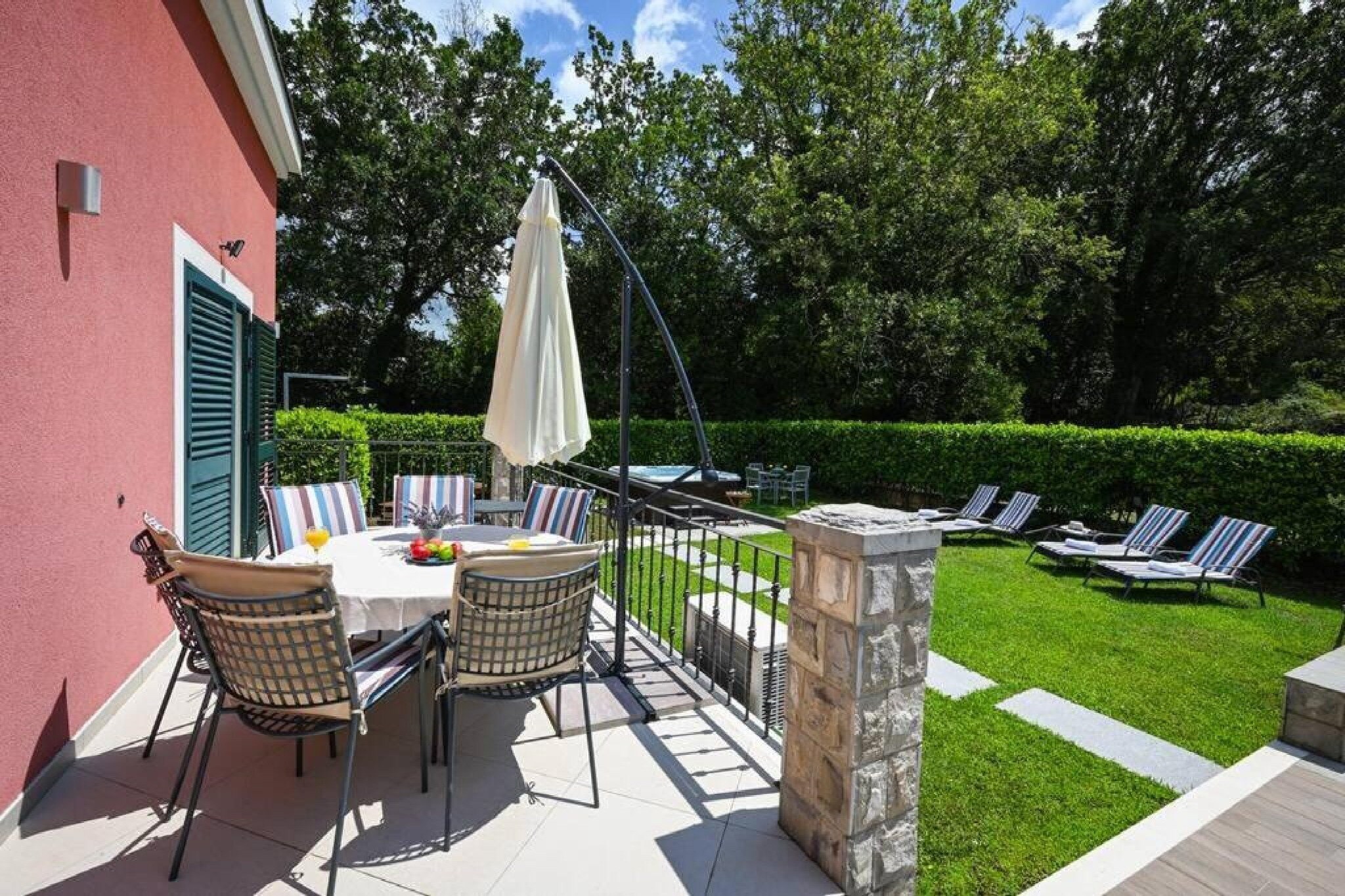 Villa Anita - Five Bedroom Villa with Swimming pool-Terras