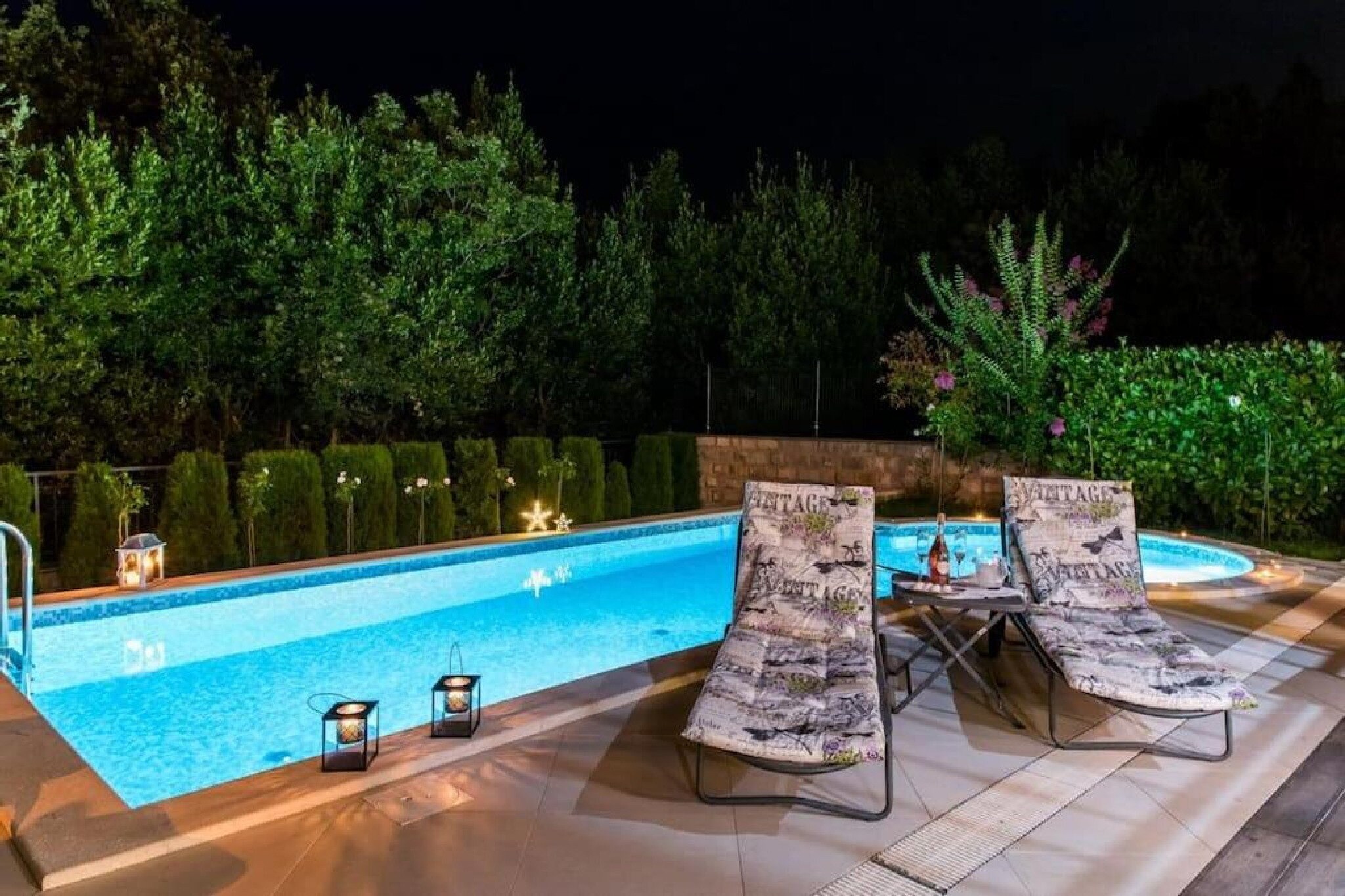Villa Anita - Five Bedroom Villa with Swimming pool-Zwembad