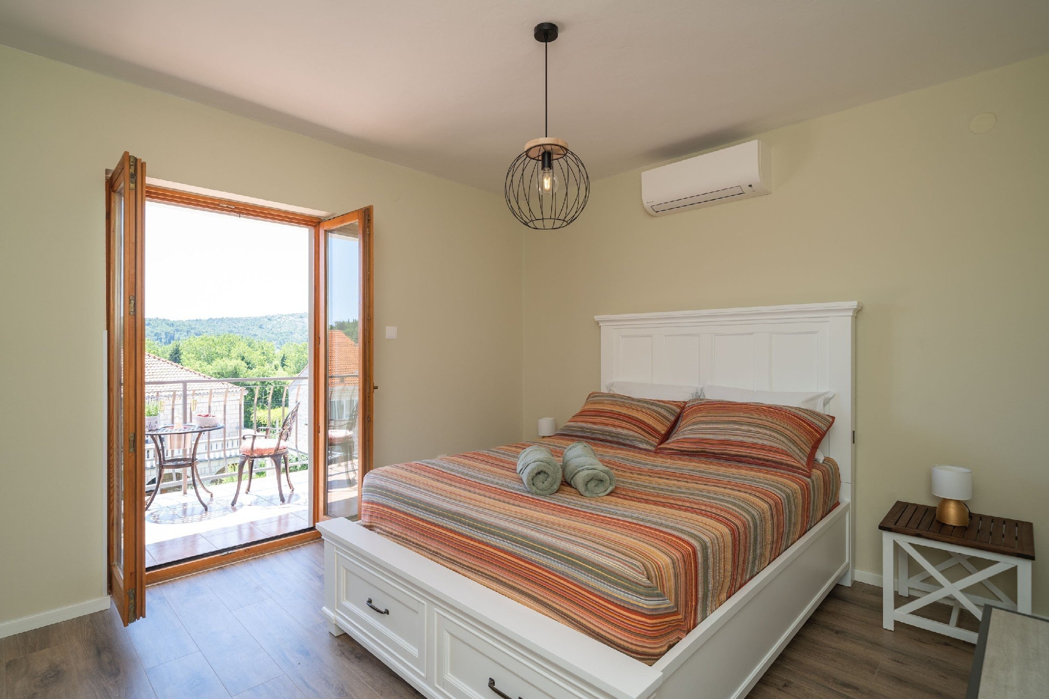 Villa Pero & Jele - Three Bedroom Villa with Terrace-Schlafzimmer
