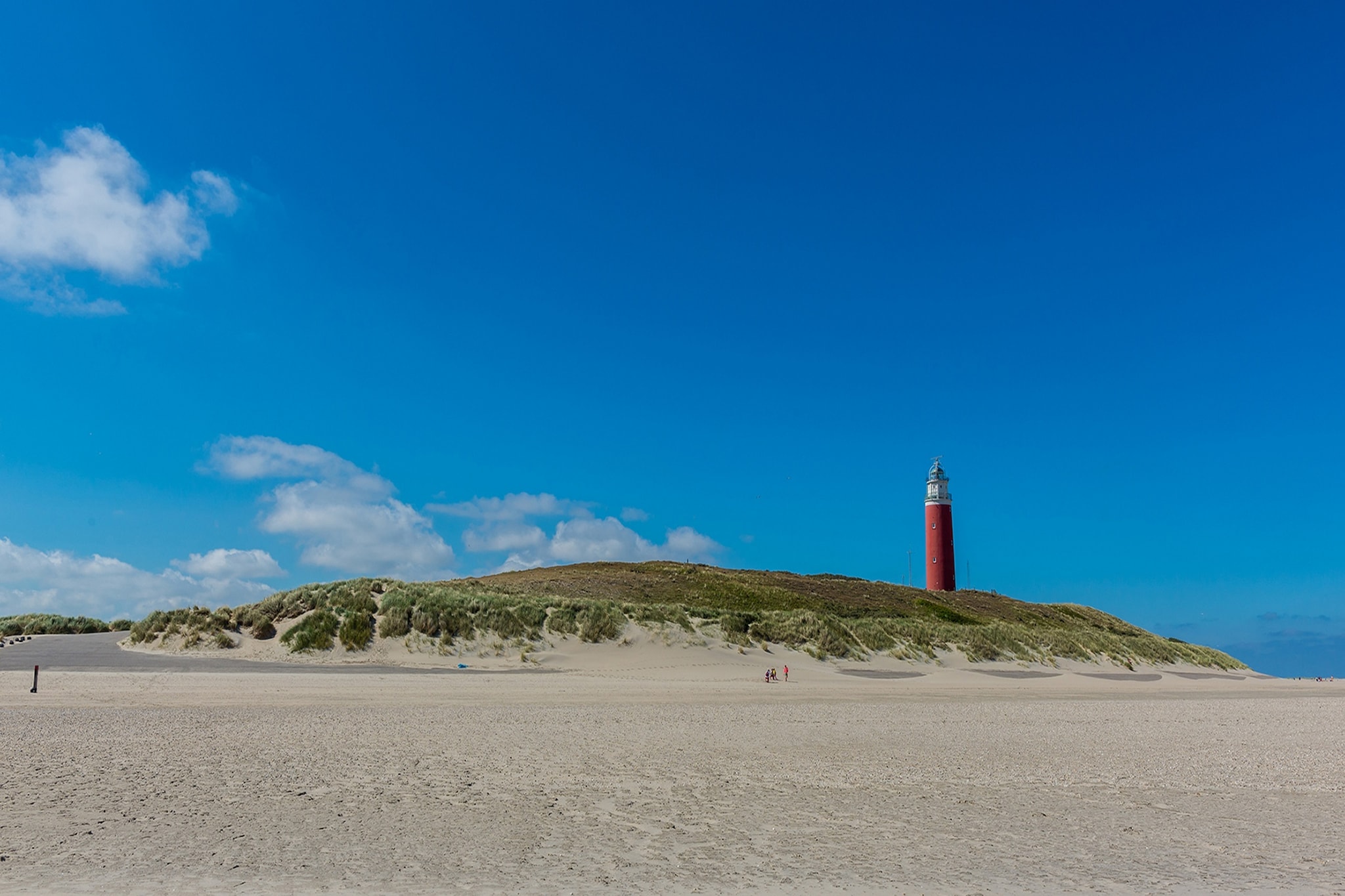 Nieuwe rietgedekte villa nabij het strand