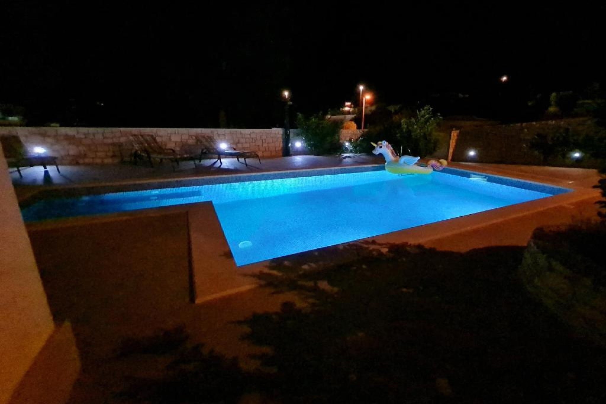 Luxury apartment Ani - Three Bedroom Apartment with terrace and Swimming pool-Zwembad