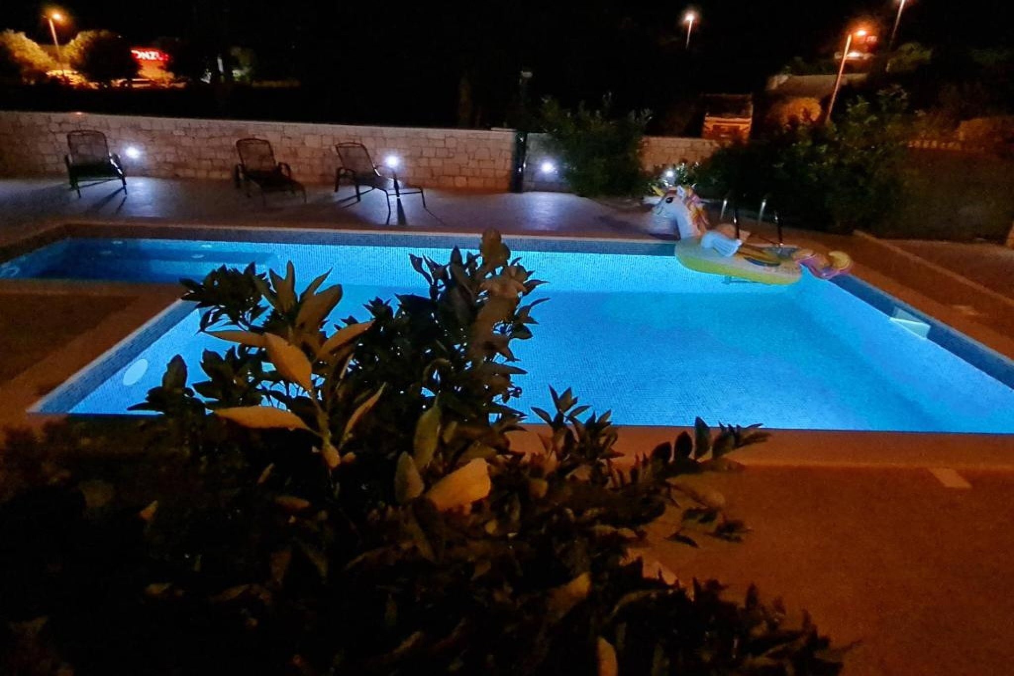 Luxury apartment Ani - Three Bedroom Apartment with terrace and Swimming pool-Zwembad