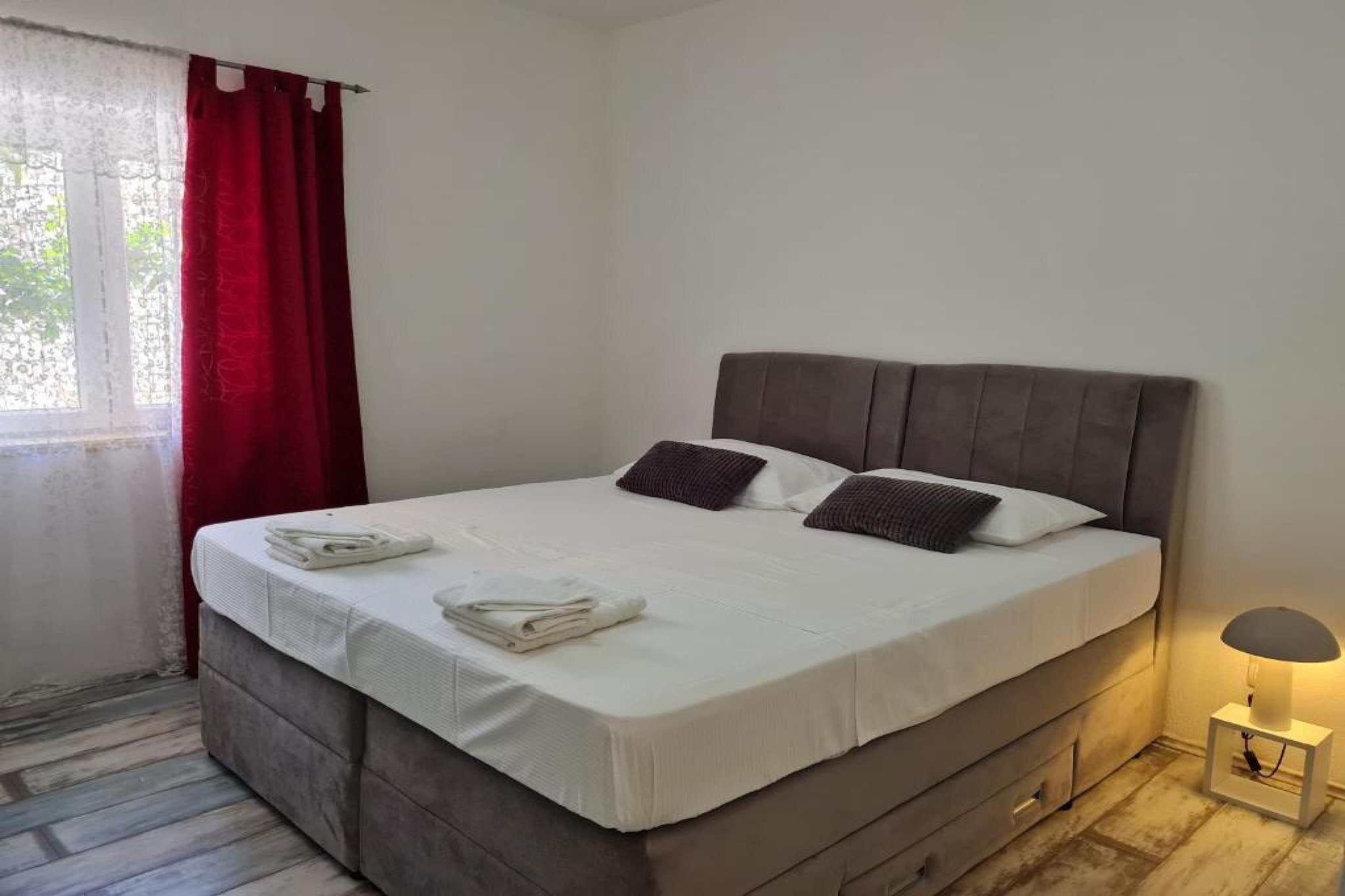 Luxury apartment Ani - Three Bedroom Apartment with terrace and Swimming pool-Slaapkamer