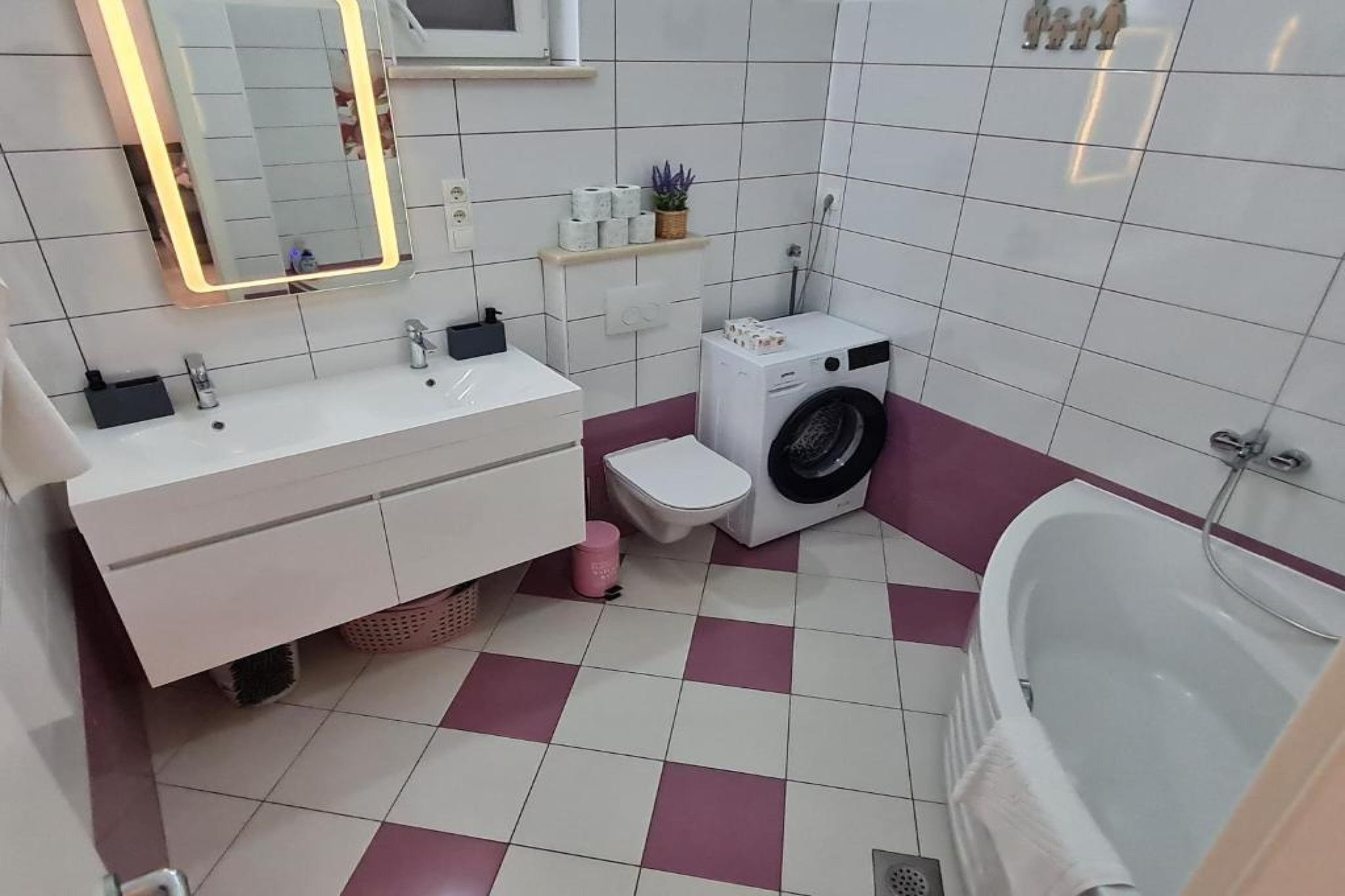 Luxury apartment Ani - Three Bedroom Apartment with terrace and Swimming pool-Badkamer