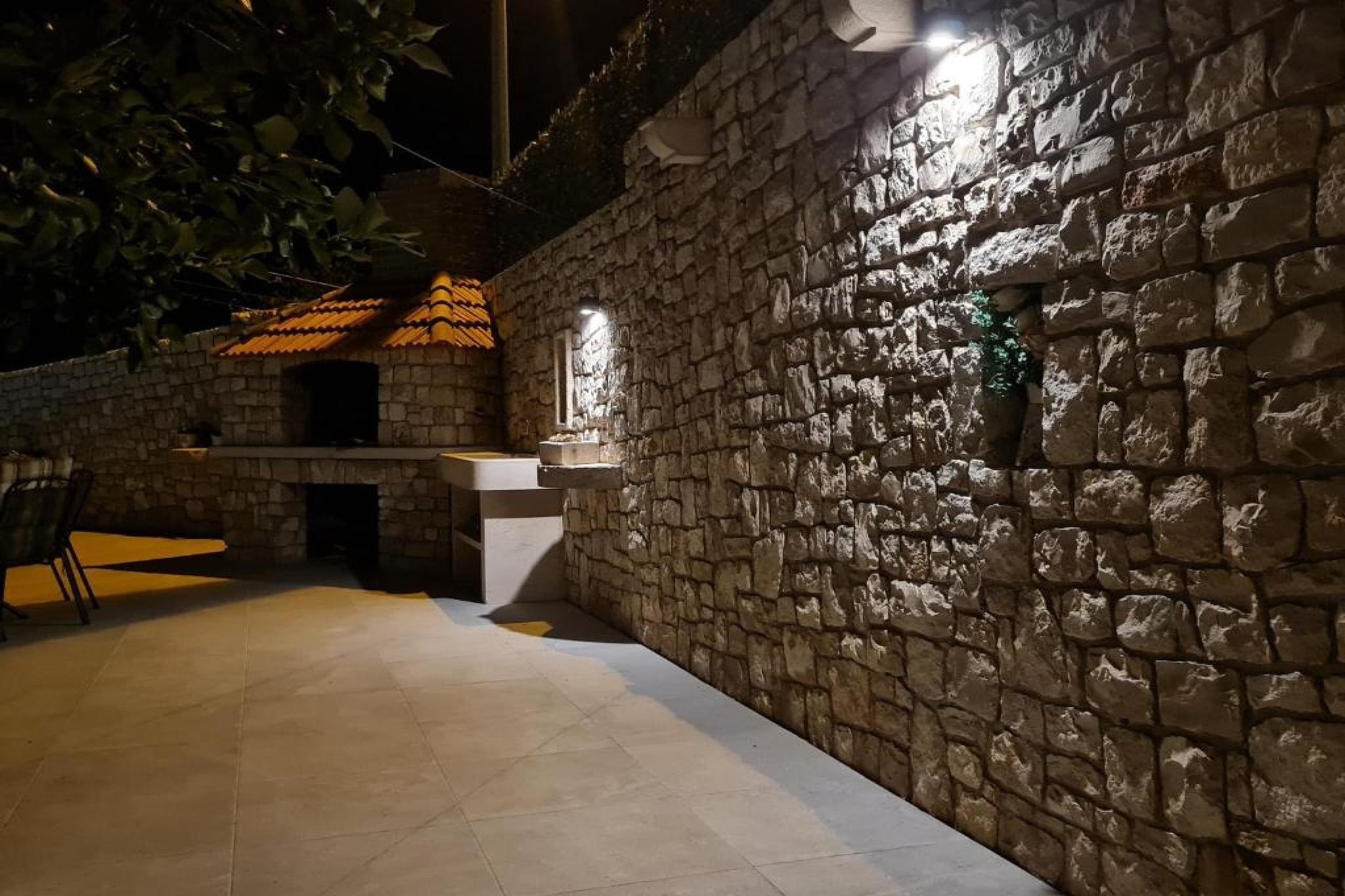 Luxury apartment Ani - Three Bedroom Apartment with terrace and Swimming pool