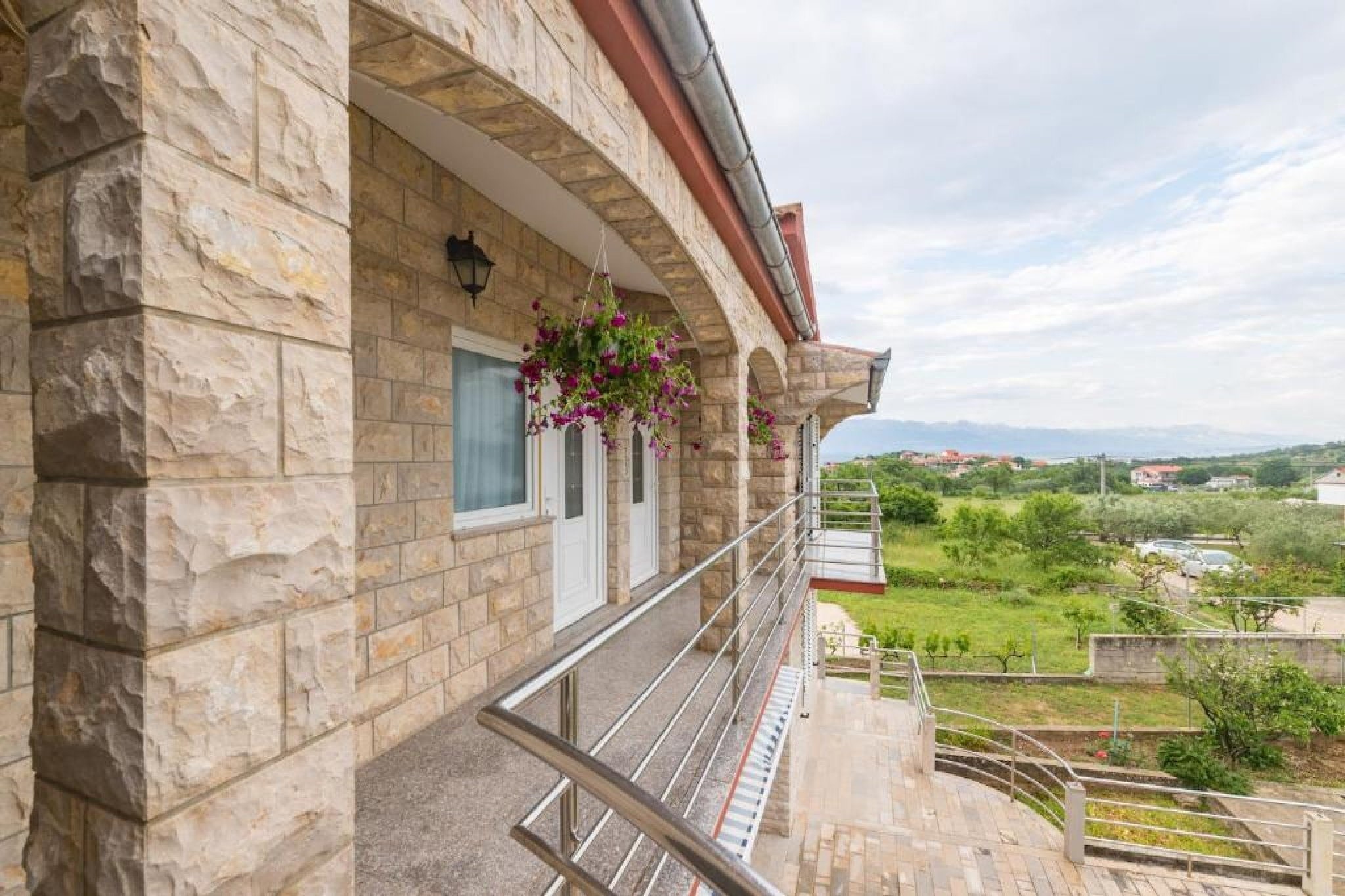 Holiday Home Marijan - Five bedroom  Holiday Home-Terrasbalkon