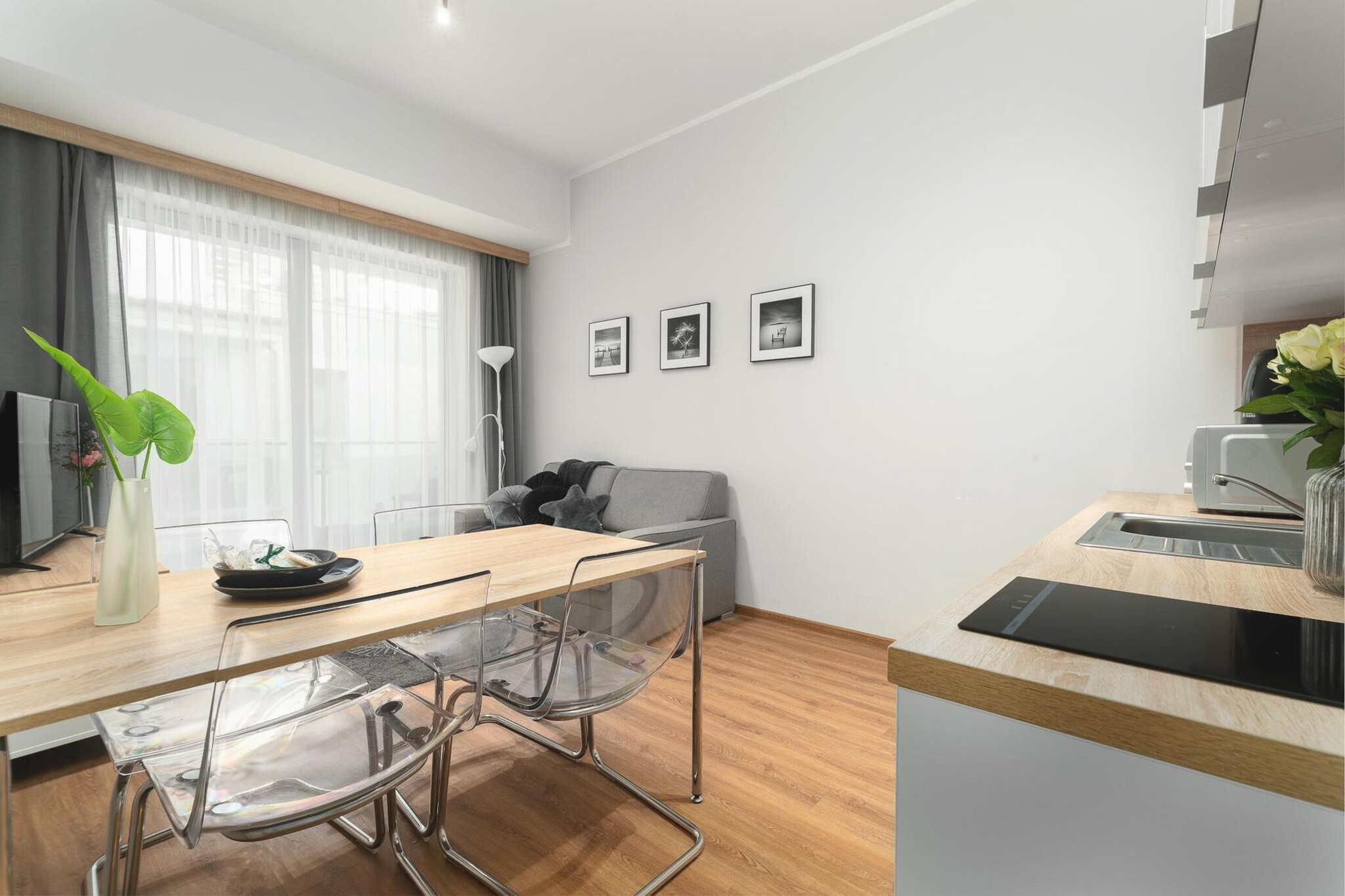 Comfortable holiday apartment by the beach