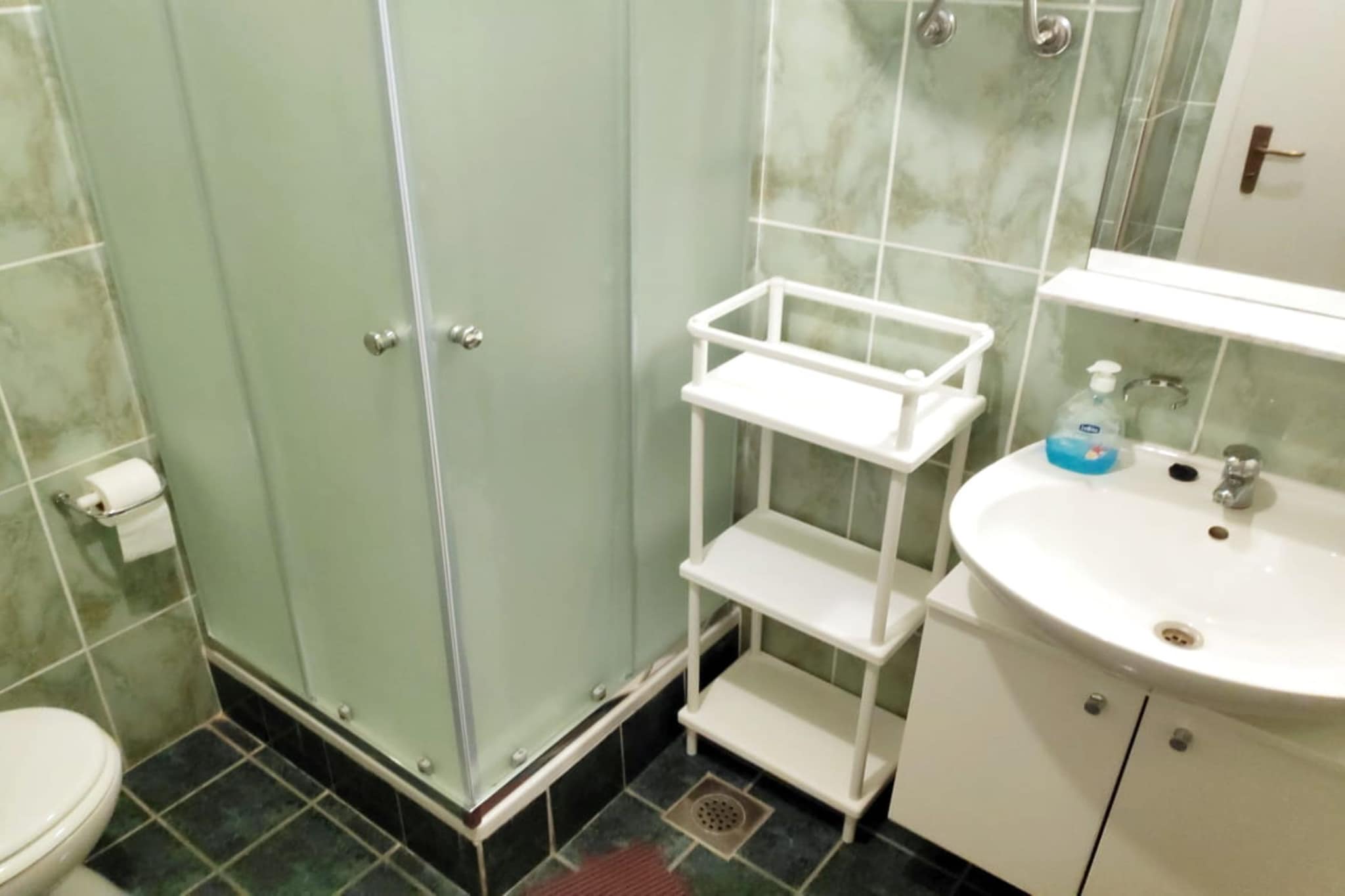 Apartments Antonio - Superior Two Bedroom Apartment with Terrace (Apartment F)-Bathroom