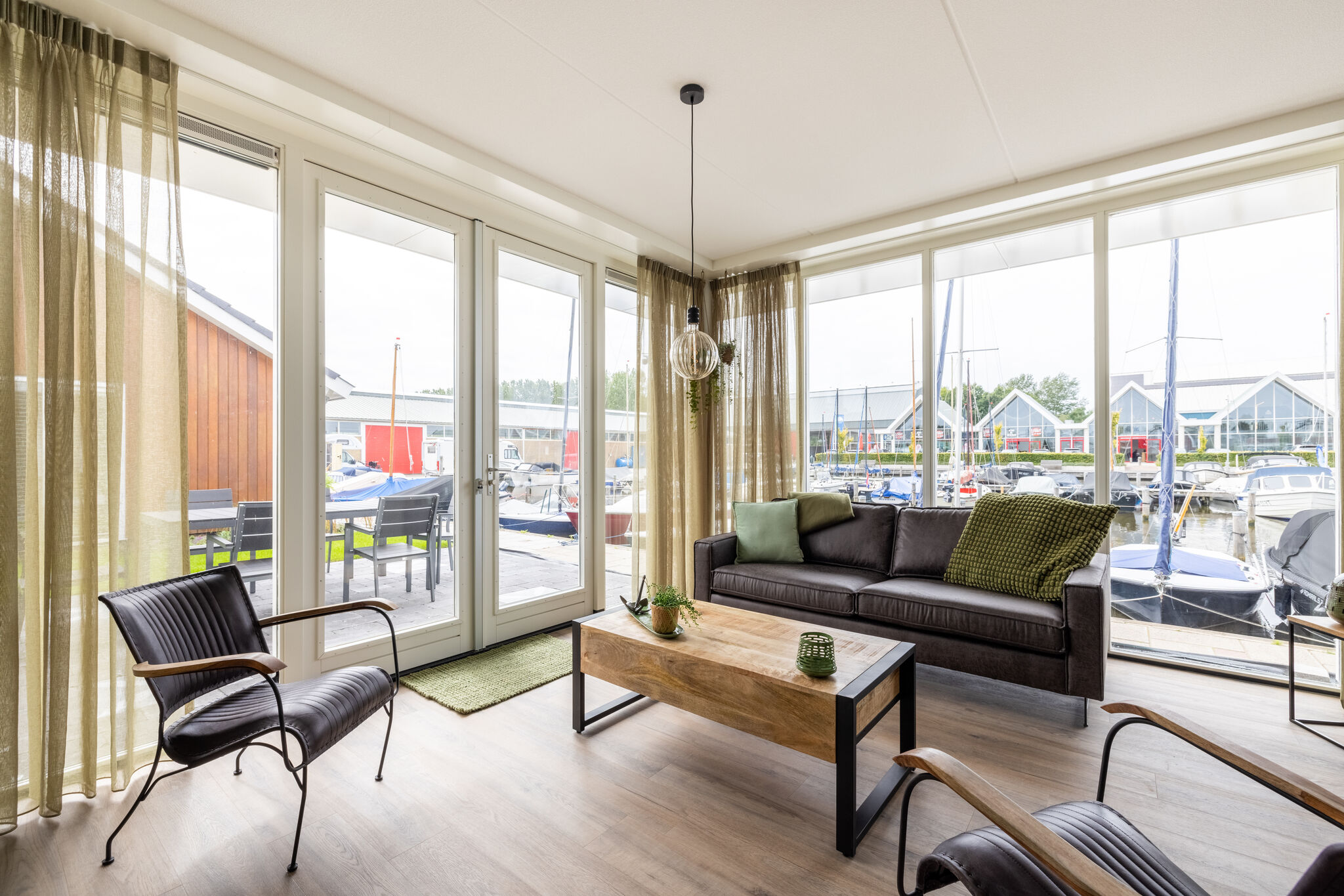 Beautiful house with AC, in the port of Uitgeest