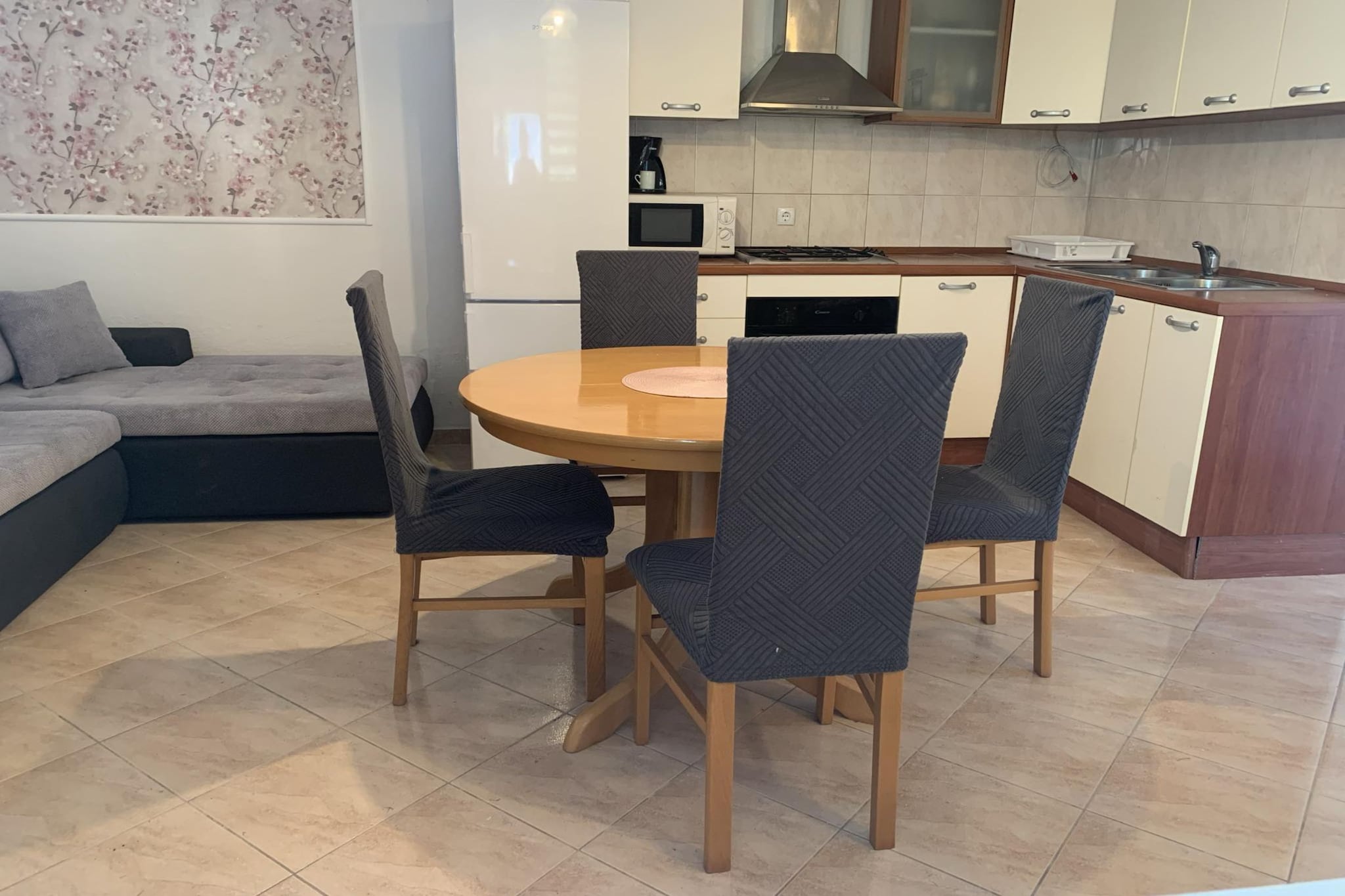 Apartments J&M 2 - One Bedroom Apartment with Terrace-Living room