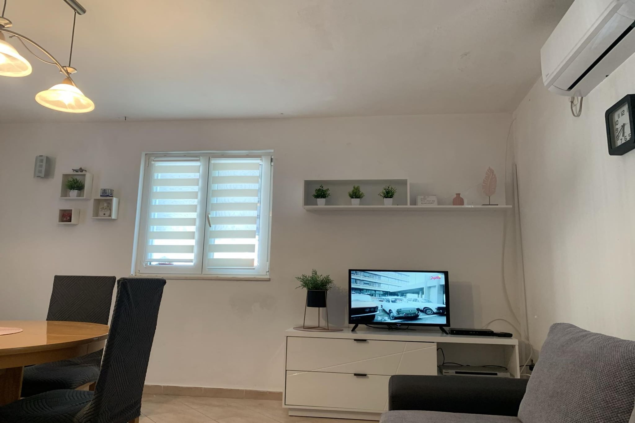 Apartments J&M 2 - One Bedroom Apartment with Terrace-Living room