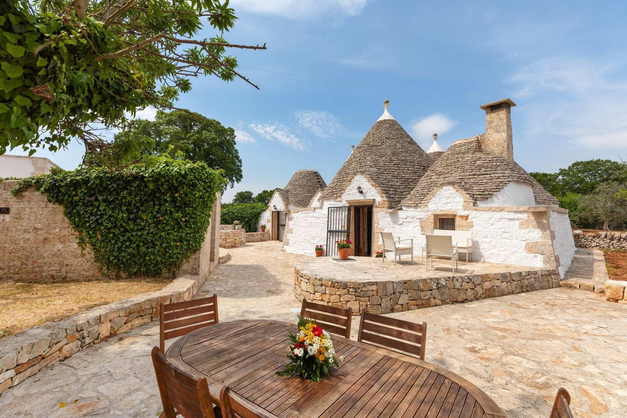 Magnificent Stefano's Trulli in Locorotondo - Terrace balcony
