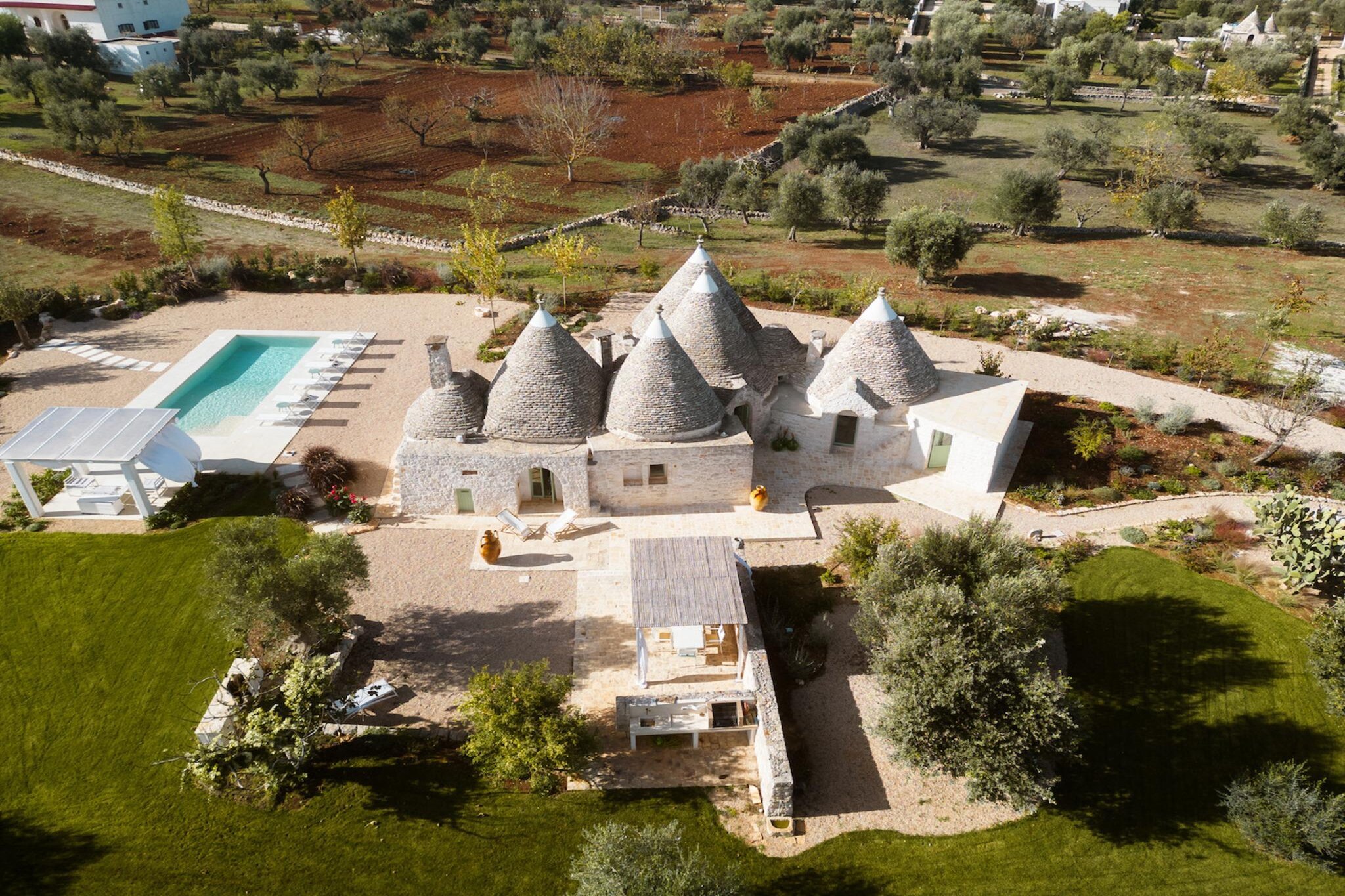 Trulli Petralux in Valle d'Itria-Gebieden zomer 1km