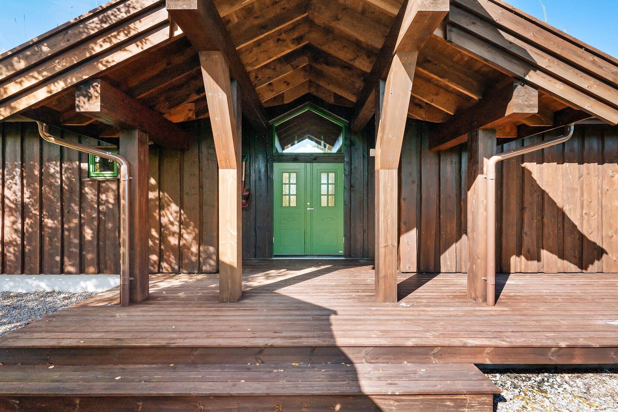 Internet Access DSL, Living room(36 m2), Kitchen(cooker(electric), hood, coffee machine(filter), waffle iron, microwave, dishwasher, fridge, freezer(1-59L), washing machine, high chair), Living/bed room(38 m2)(TV, radio, stereo unit), bedroom(double bed), bedroom(double bed), bedroom(2x bunk bed), bedroom(2x bunk bed), bathroom(floor heating)(washbasin, shower, toilet), bathroom(floor heating)(washbasin, shower, toilet), heating(electric), terrace(70 m2), garden furniture, BBQ, parking