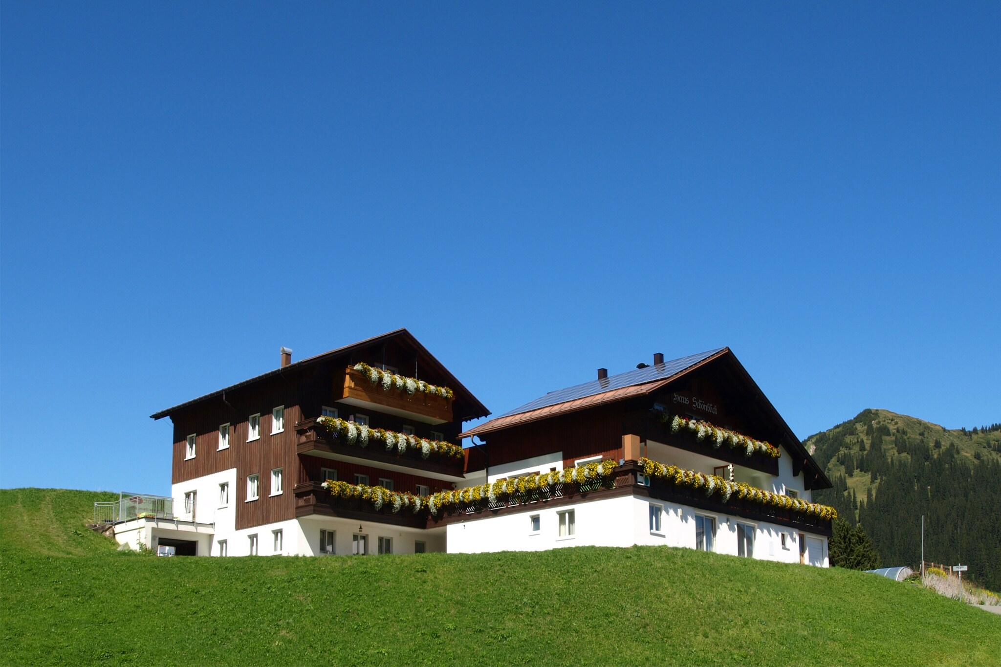Exterior Summer