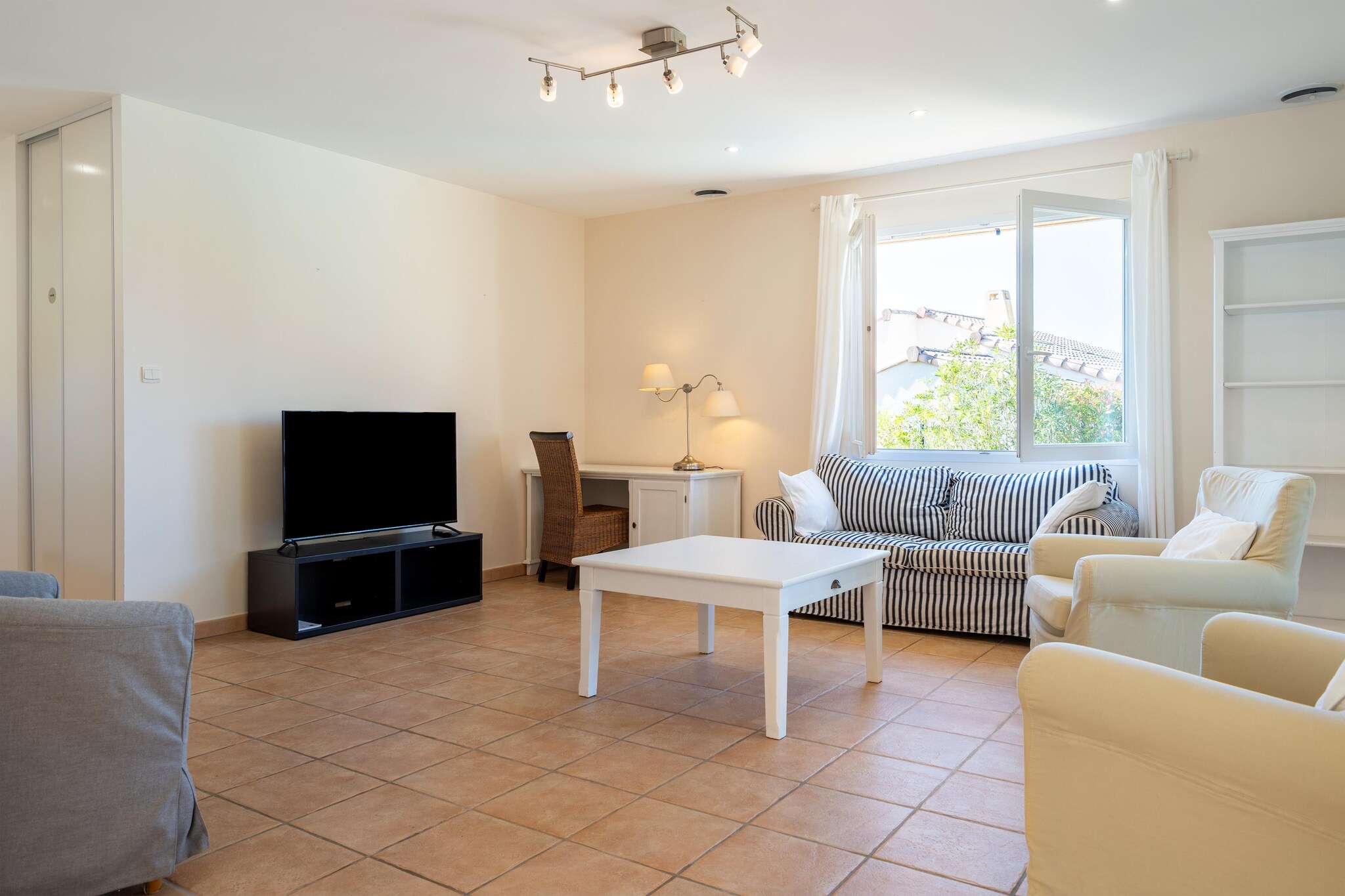 This 4-bedroom villa in Montbrun-des-Corbières is a delightful retreat for families of up to eight. With a refreshing swimming pool, air conditioning, and a spacious terrace, it’s designed for comfort and relaxation. The garden features sun loungers and a barbecue area, perfect for laid-back afternoons. Two pets are welcome for a small fee, and parking is available on-site.
Surrounded by vineyards, ancient churches, and the scenic Montagne Noire, the villa offers a picturesque setting. Canal du Midi is just 7 km away, ideal for peaceful walks or boat watching. Outdoor enthusiasts can enjoy hiking, canoeing, and cycling nearby, while Narbonne Plage is 49 km away for beach lovers. Tennis courts, golf courses, and watersports are all within easy reach.
Conveniently located near restaurants (11 km), supermarkets (7.5 km), and bakeries, the villa is also close to Carcassonne Airport (30 km) and the train station (7 km). Whether you're exploring the countryside or relaxing poolside, this villa promises a memorable and rejuvenating stay.