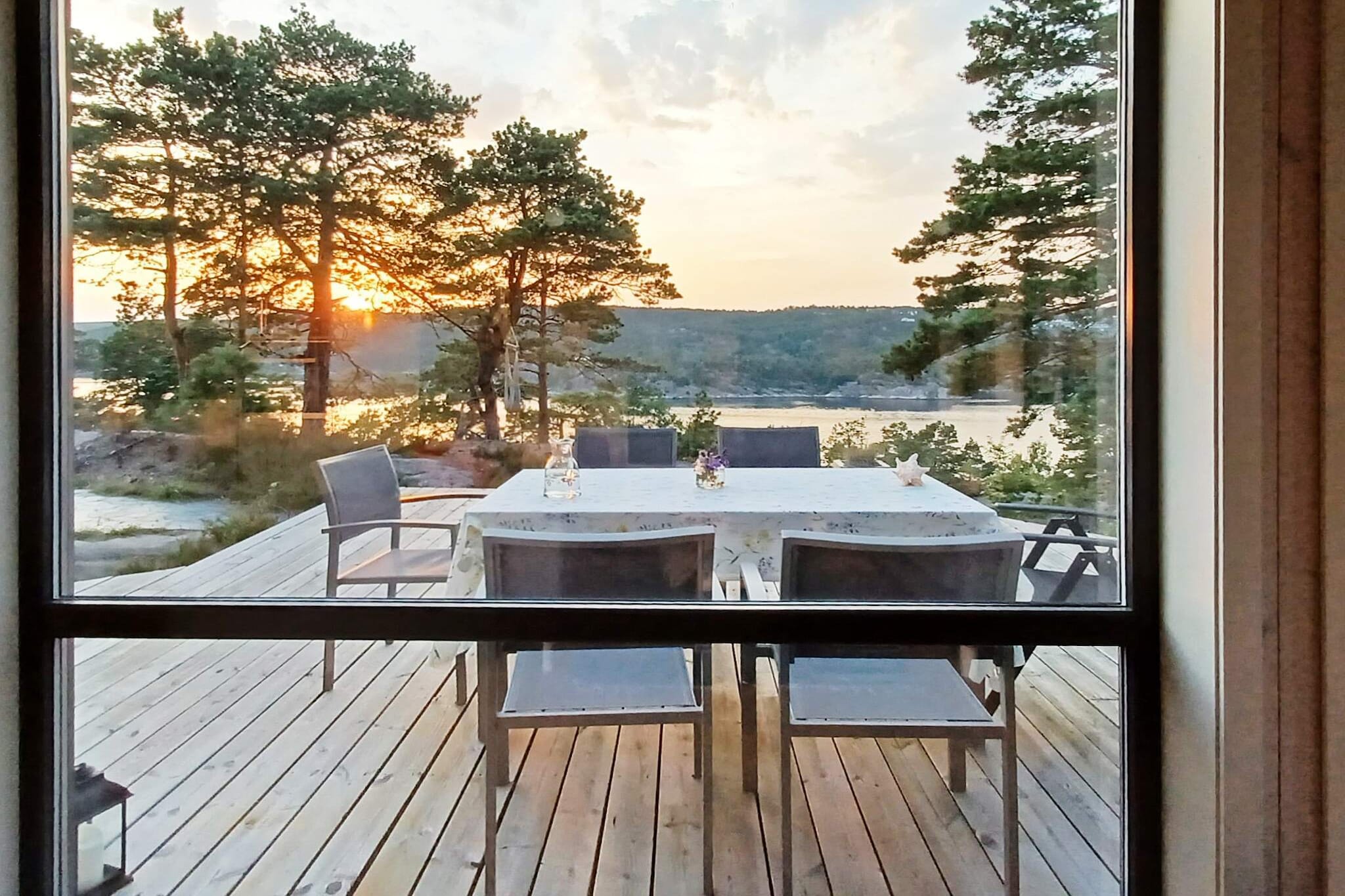 Internet Access DSL, Living room(15 m2), open kitchen(cooker(electric), hood, coffee machine(filter), waffle iron, dishwasher, fridge, freezer(60-99L), washing machine, high chair), Living/bed room(15 m2)(TV), bedroom(double bed), bedroom(double bed), bedroom(double bed), bedroom(double bed), bathroom(floor heating)(bathtub or shower, washbasin, toilet), bathroom(floor heating)(washbasin, toilet), heating(electric), terrace(32 m2), terrace(roofed, 10 m2), garden, garden furniture, BBQ, parking, air to air heatpump