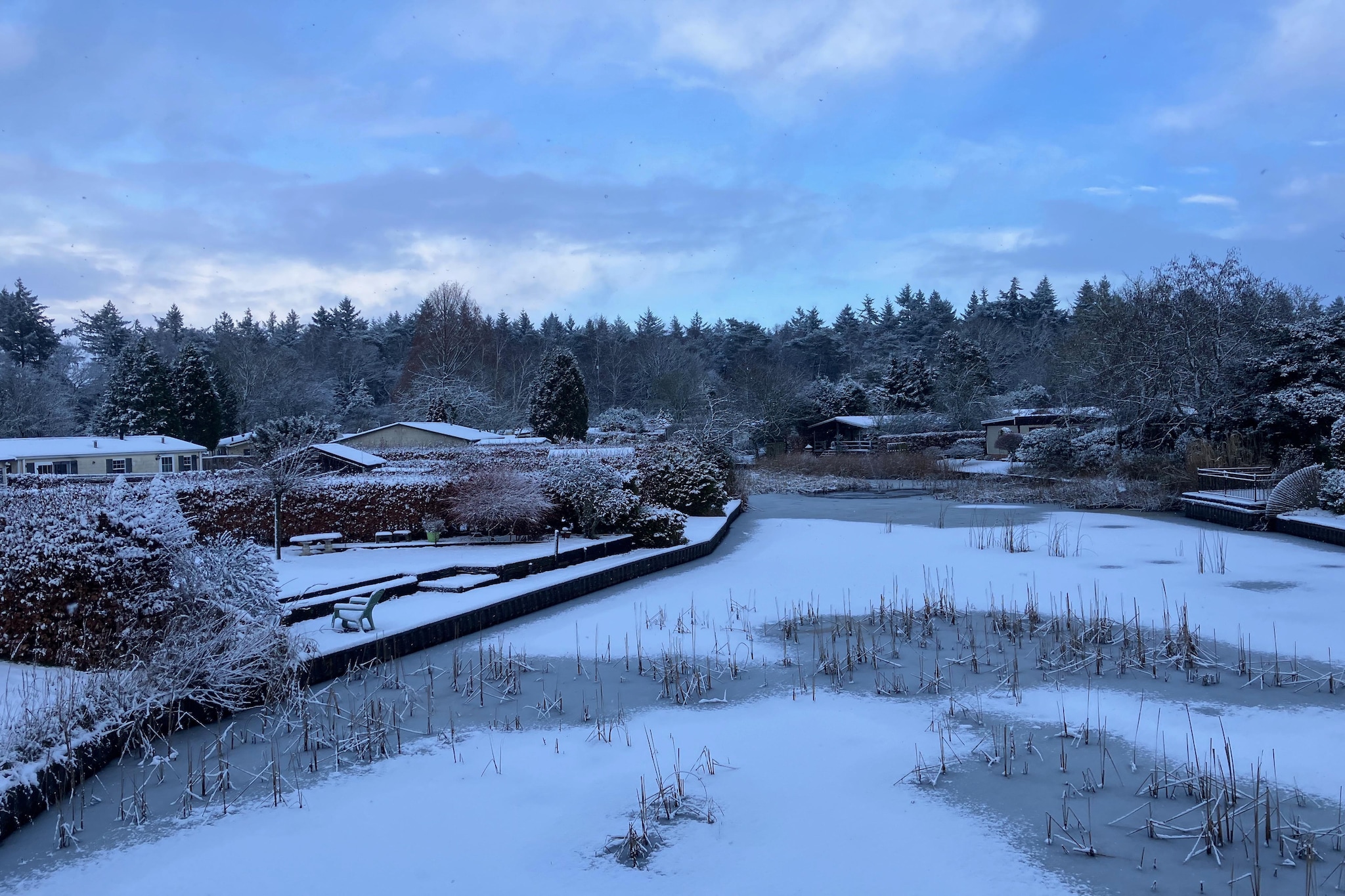 Knus chalet In een rustige omgeving met vijver - Gebied winter 1km