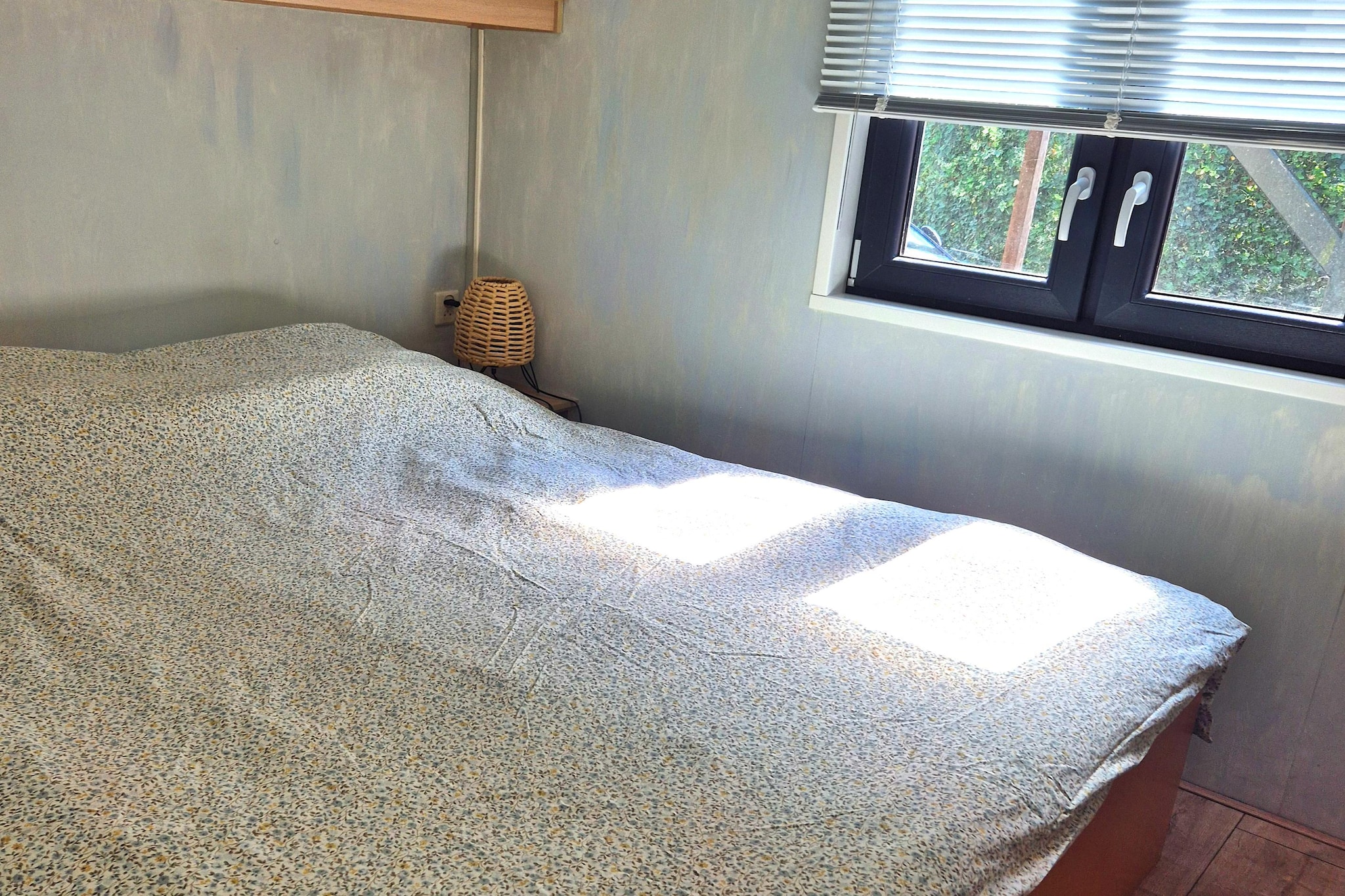 Knus chalet In een rustige omgeving met vijver - Slaapkamer
