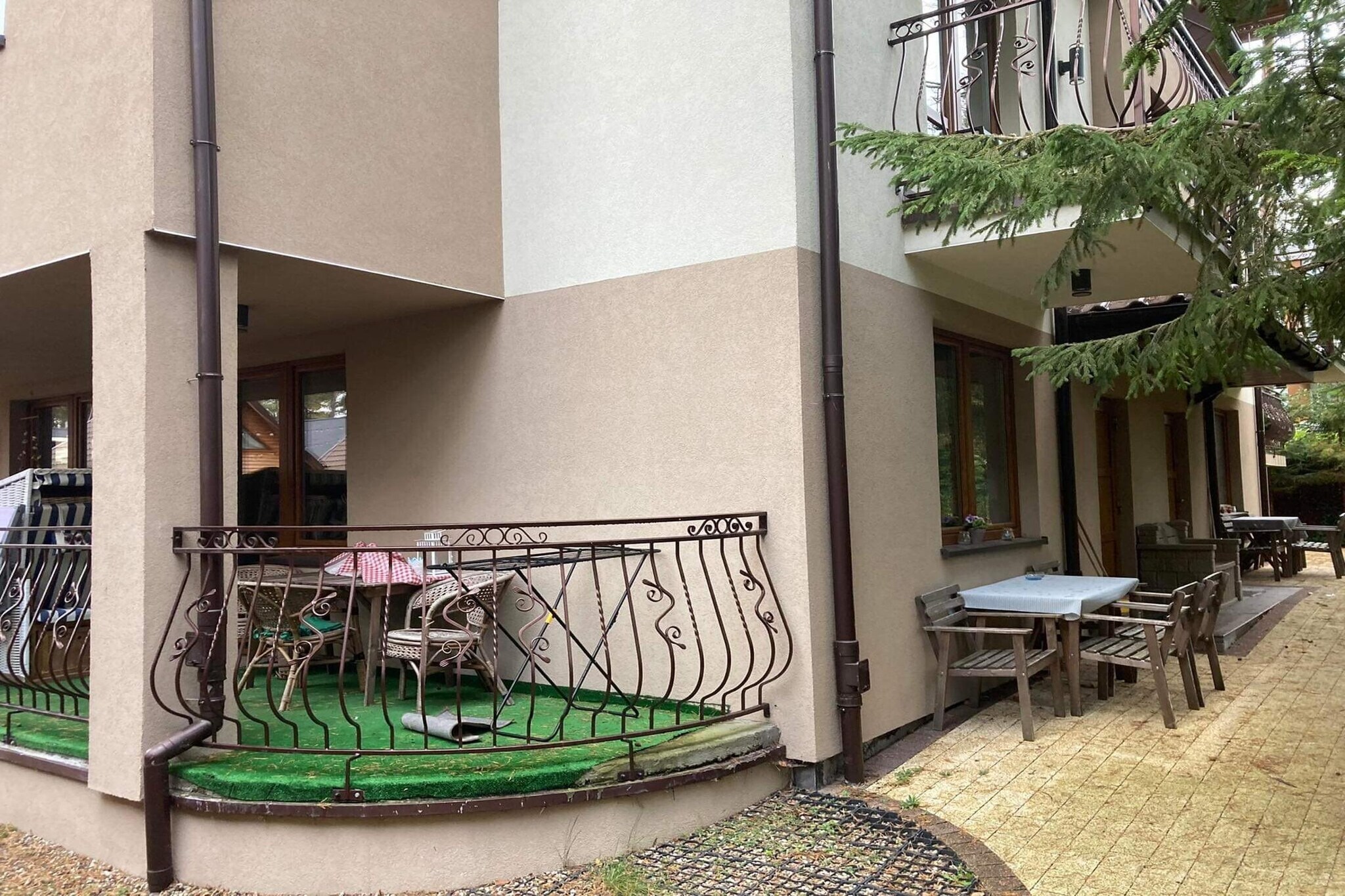 Exterior Summer