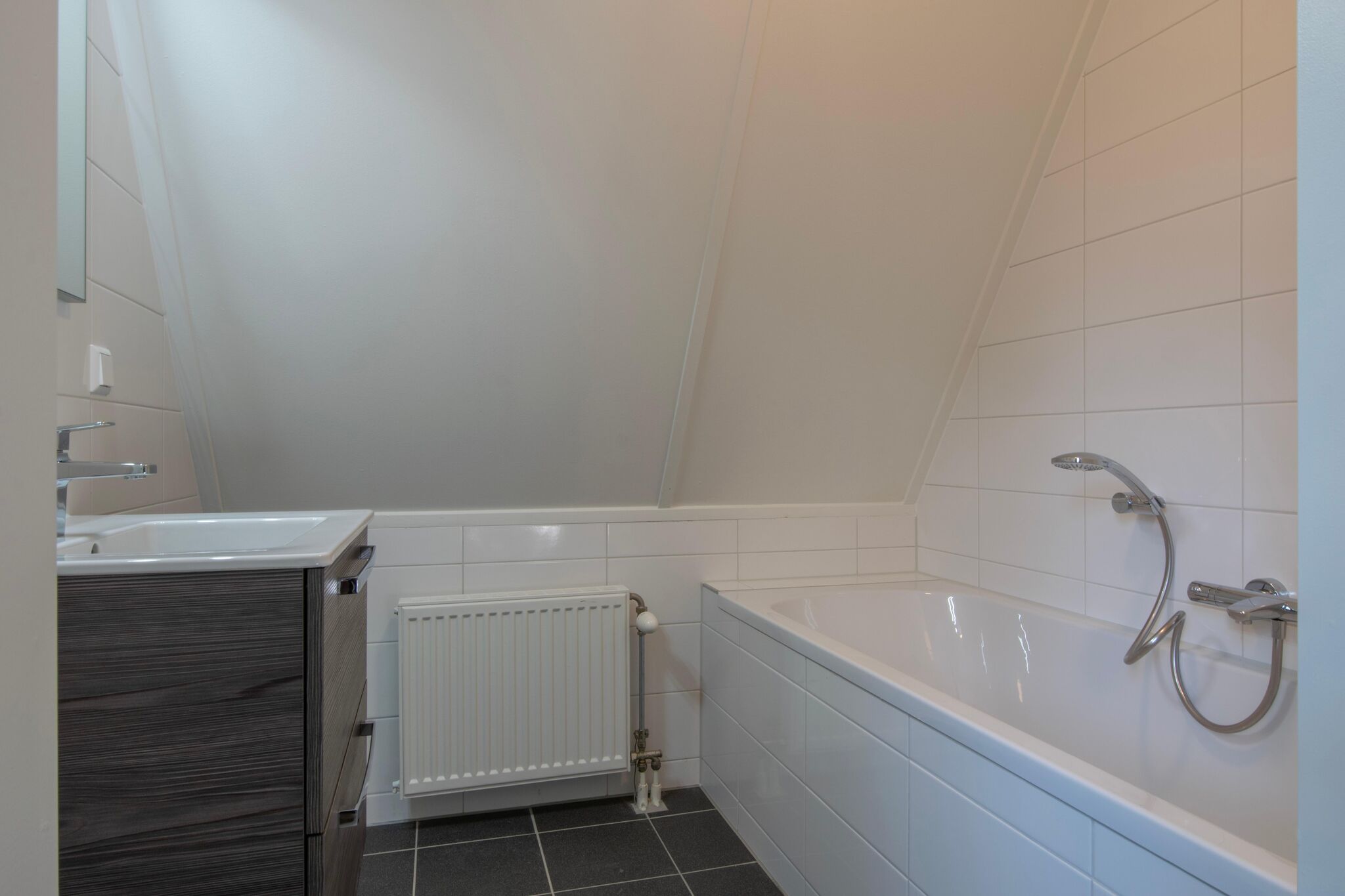 Gerestyled huis met drie badkamers, Breda op 10 km