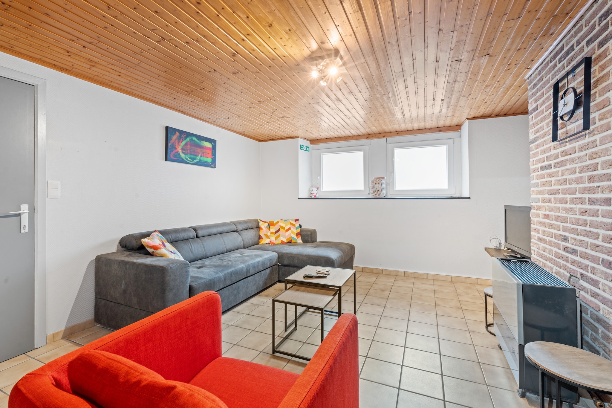 Spacious seafront apartment