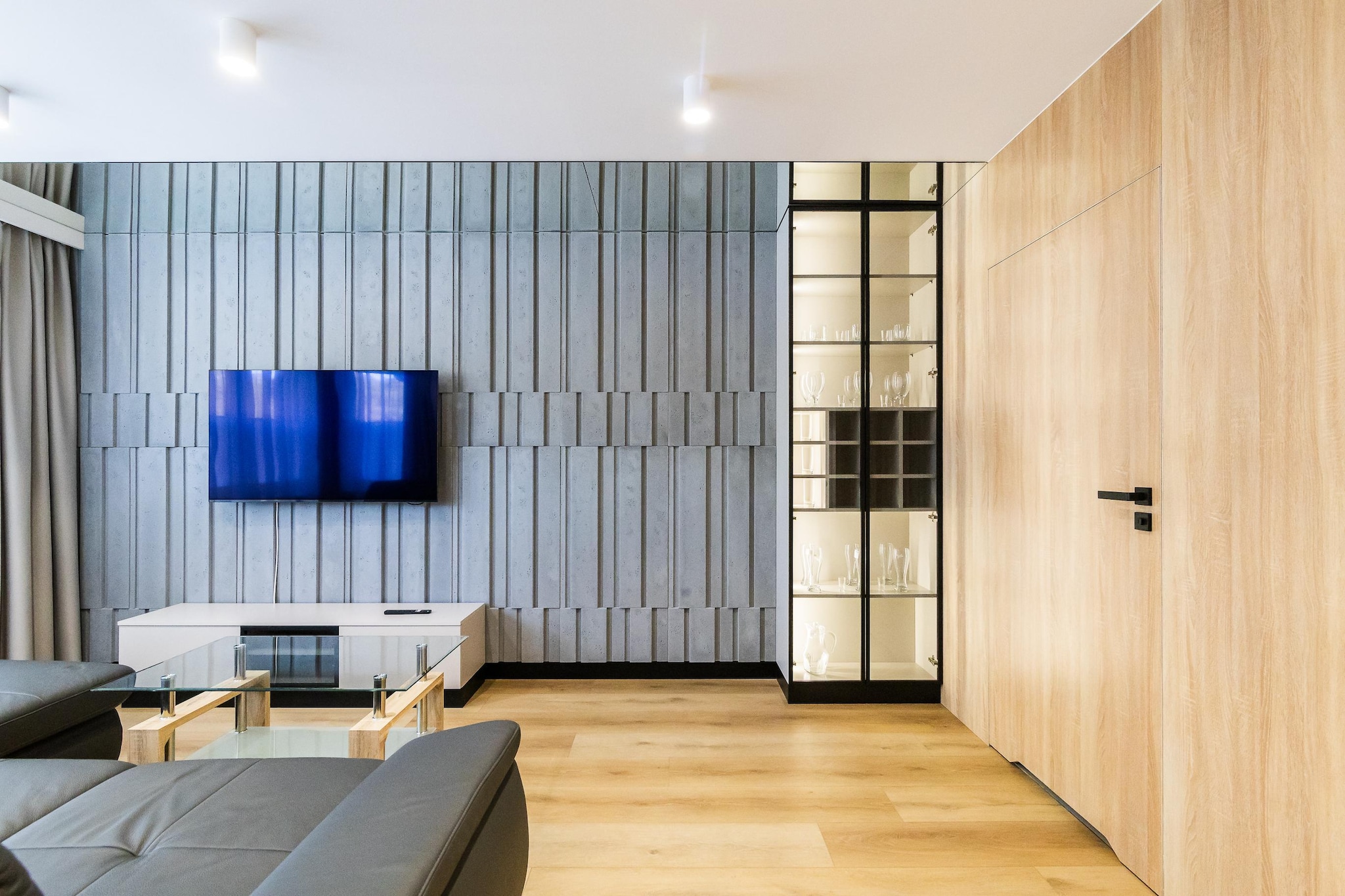 Luxury 3-room apartment by the beach