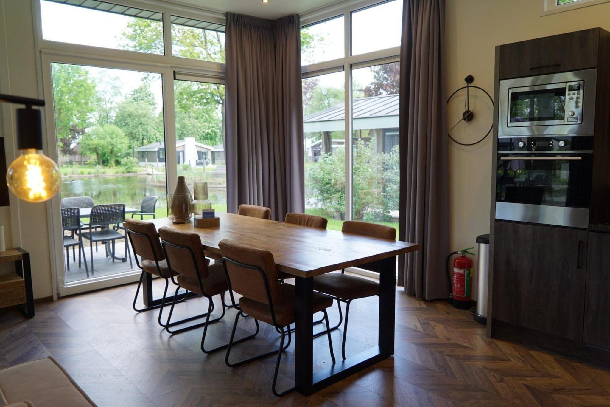 Pavilion 6 - Eetkamer