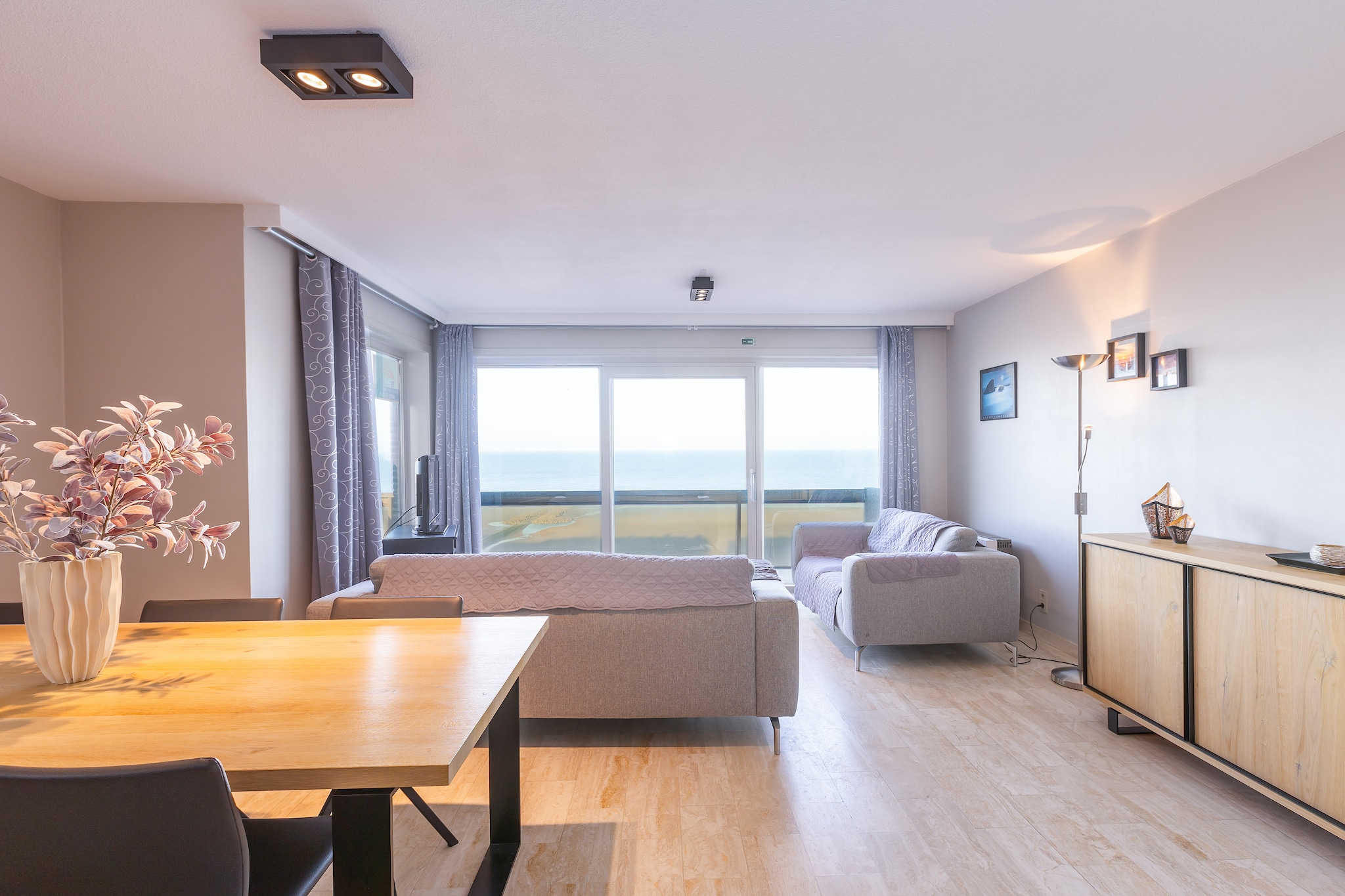 Apartment on the seventh floor with sea view