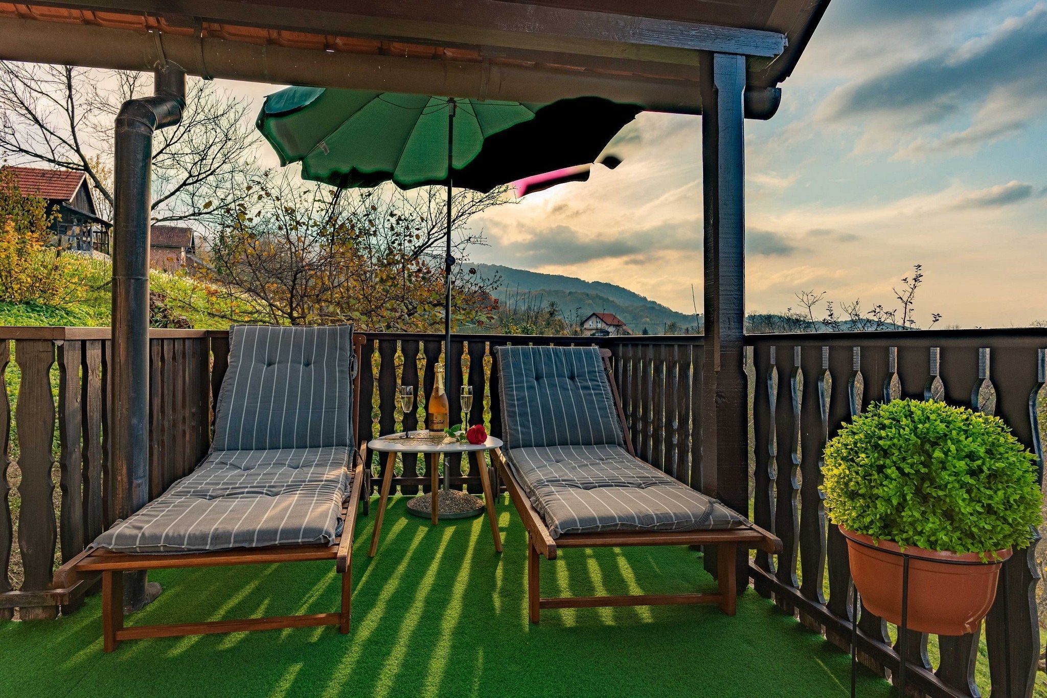 San Vinogradara - One Bedroom Holiday Home with Hot Tube-Buitenlucht