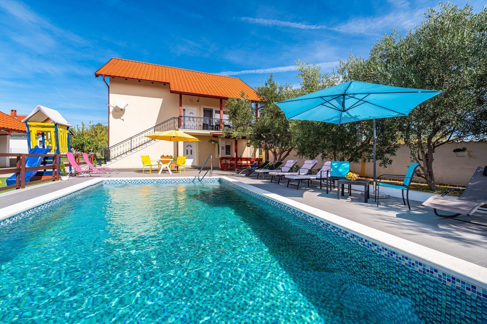 Holiday Home Villa Vesna Lux - Five Bedroom Villa with Swimming Pool-Pool