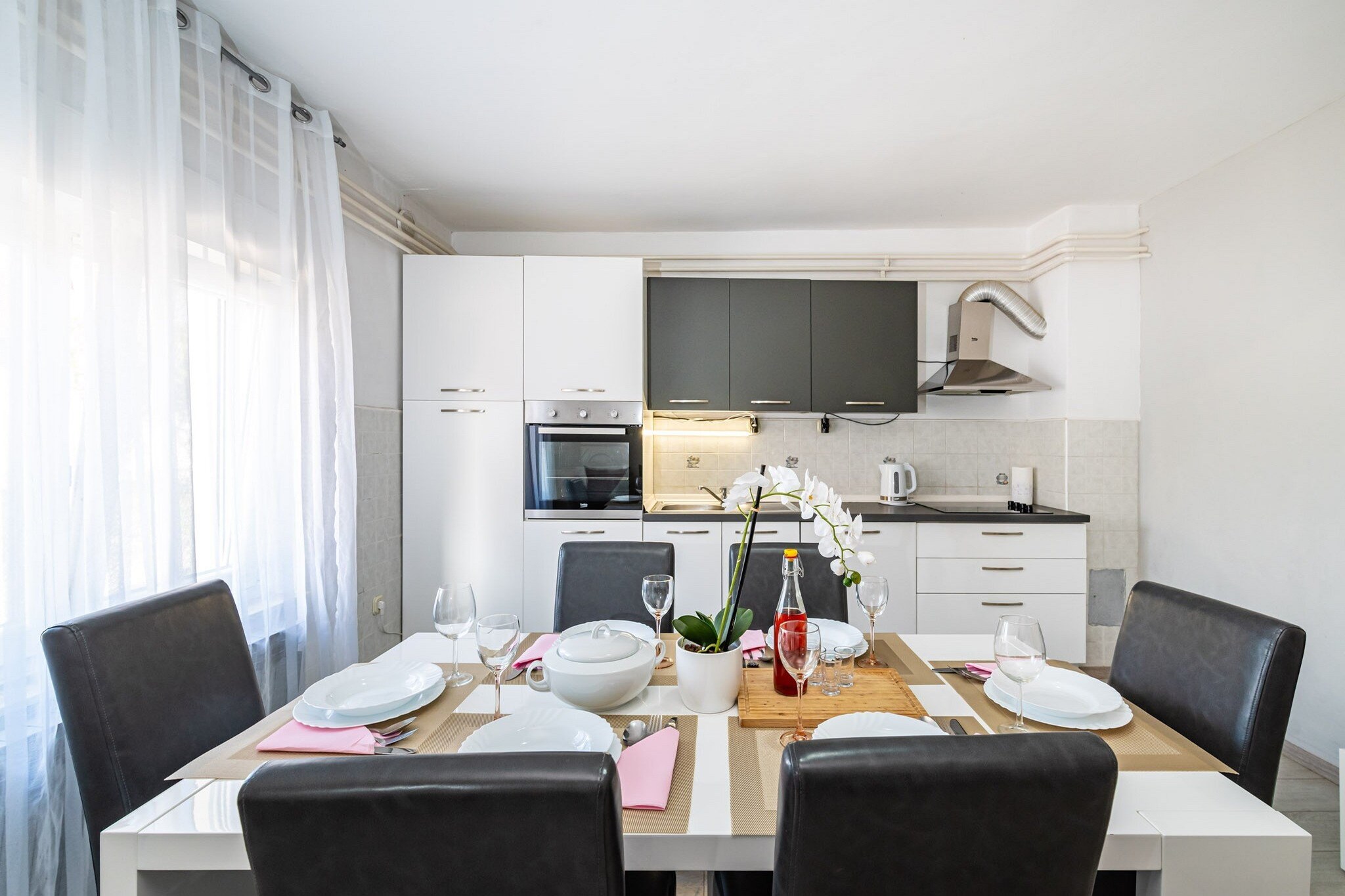 Holiday Home Villa Vesna Lux - Five Bedroom Villa with Swimming Pool-Dining room